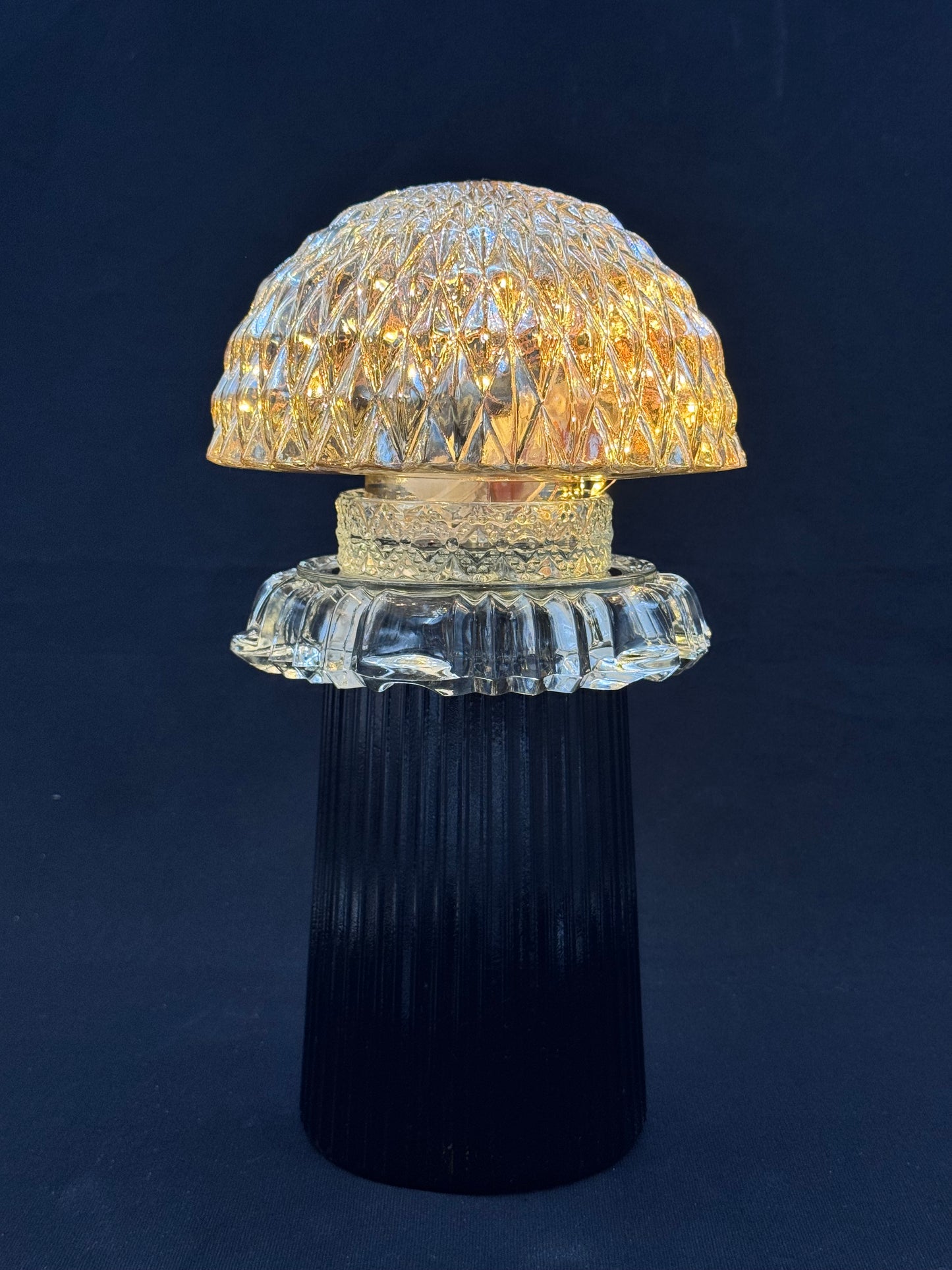 Vintage Diamantlampe med svart fot