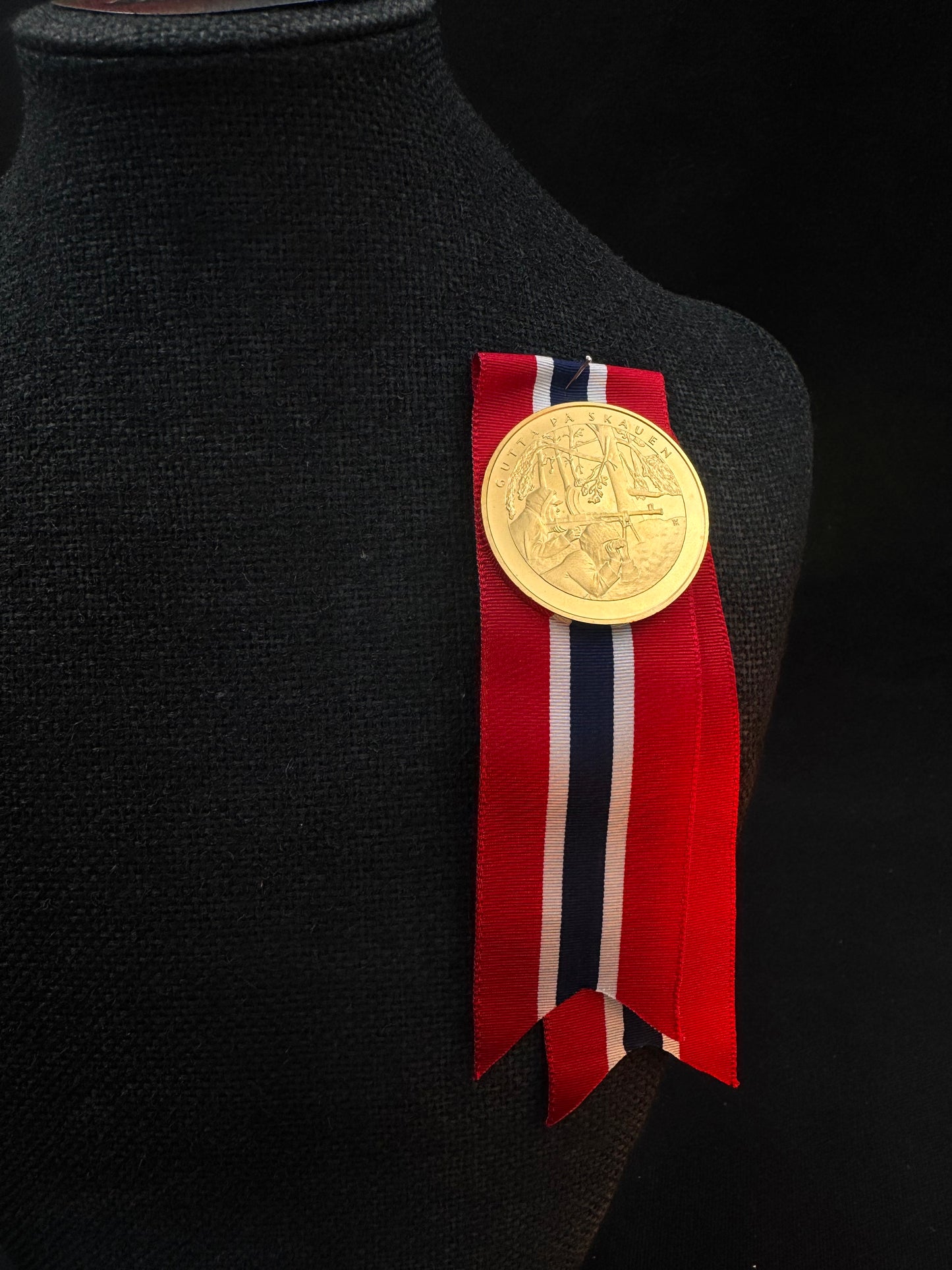 Vintage 17 Mai Samlermynt Gull Gutta på skauen