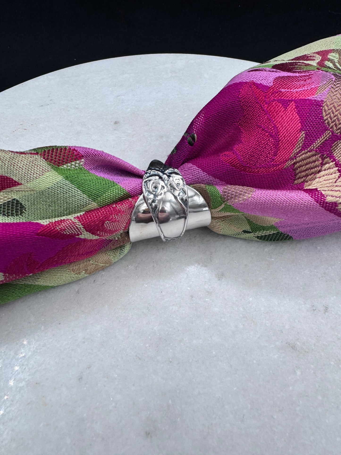 Bestilling! Vintage skjerfring eget sølv Opphøyd rose
