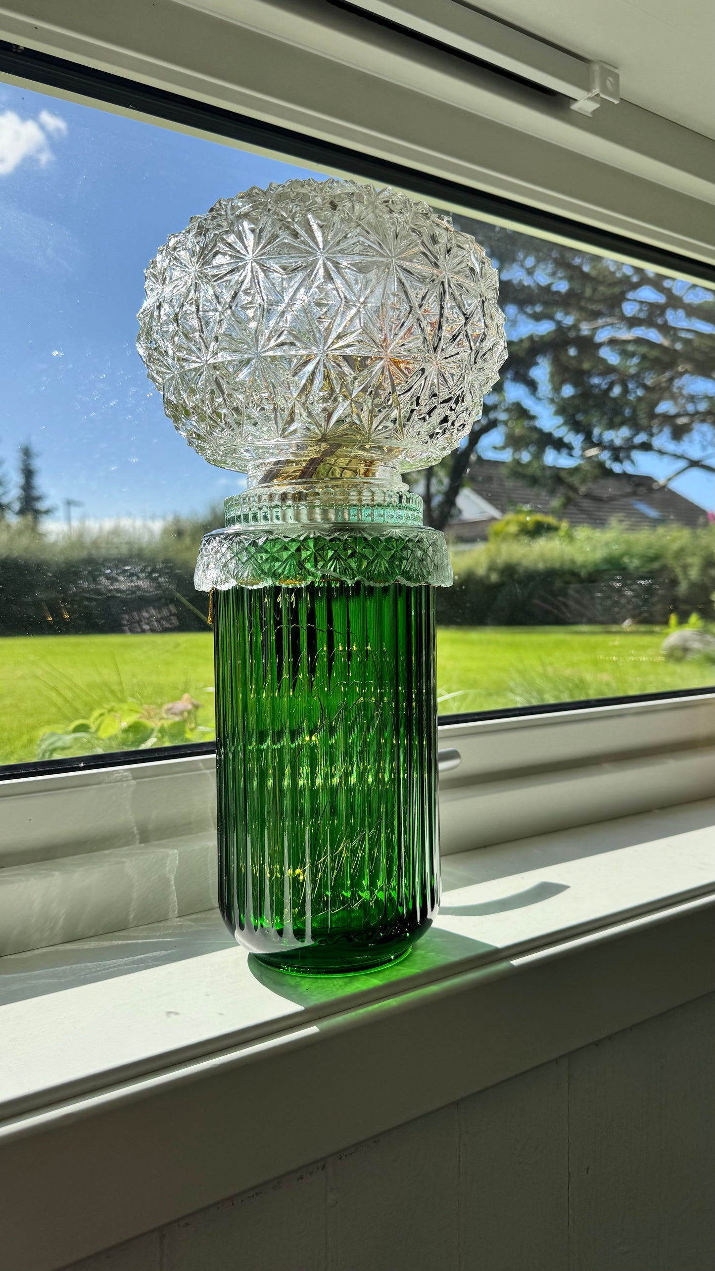 Vintage Diamantlampe grønn fot og klar/mønstret kuppel