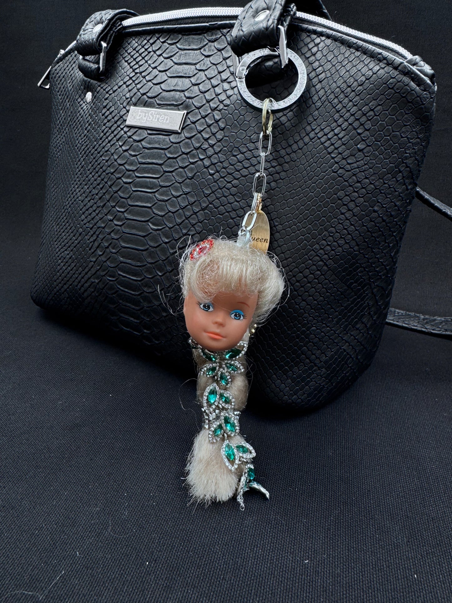 Vintage Barbie blomsterdiamanter. Lasergravering «Queen»