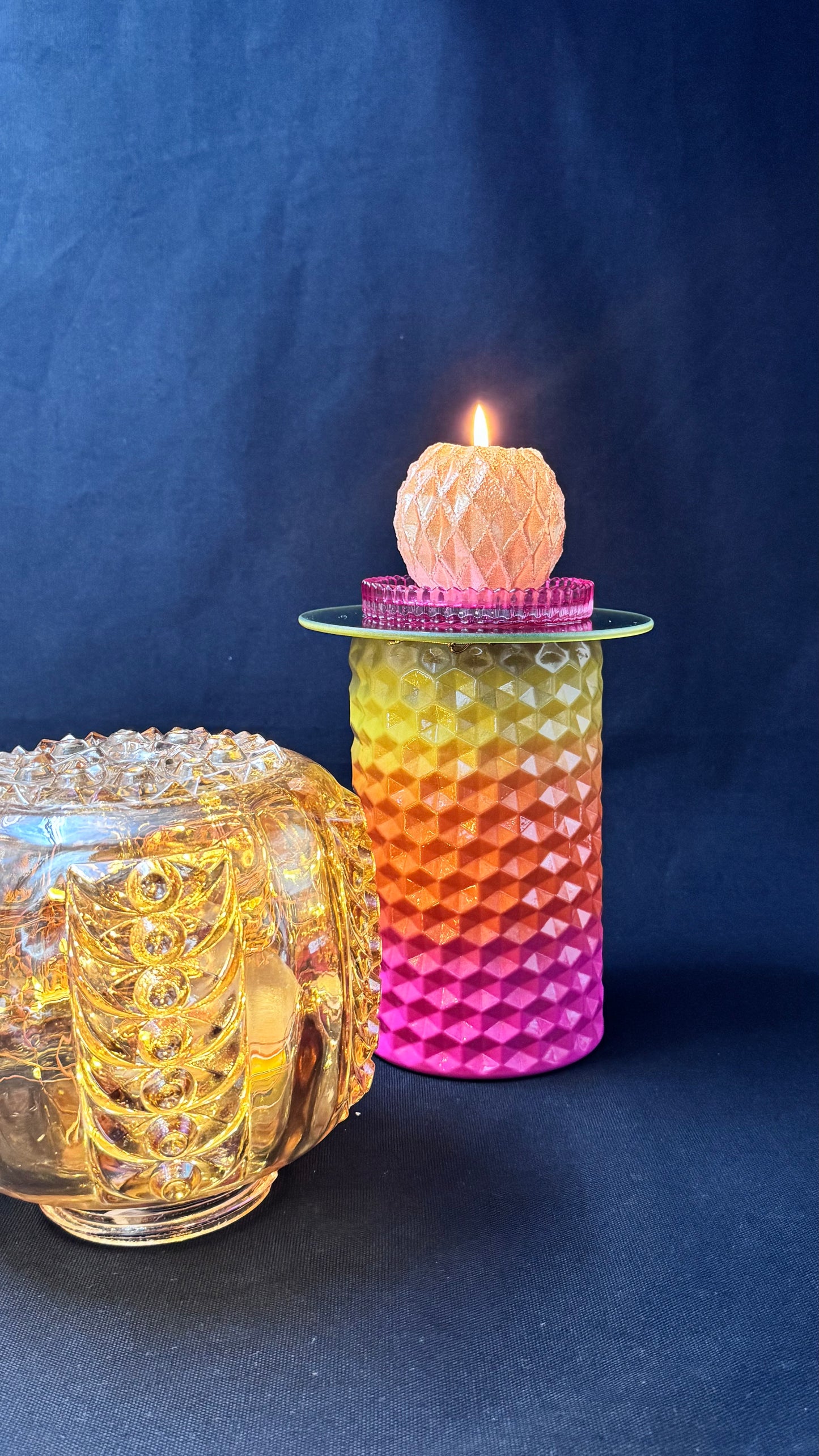 Vintage Diamantlampe med solnedgangfot og amber kuppel