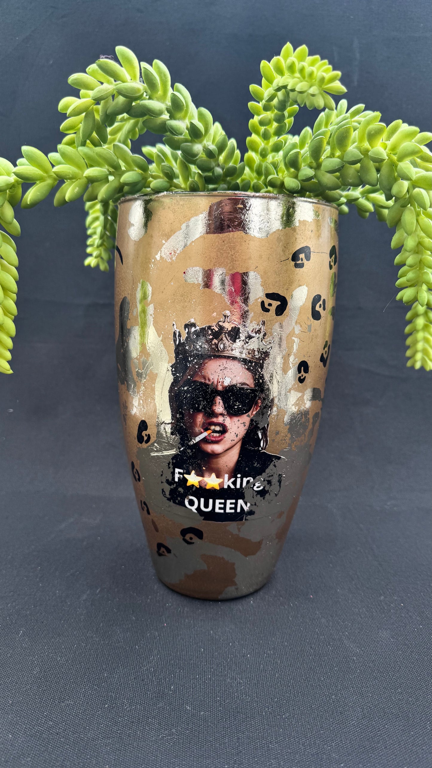 F🌟🌟king Queen Vase