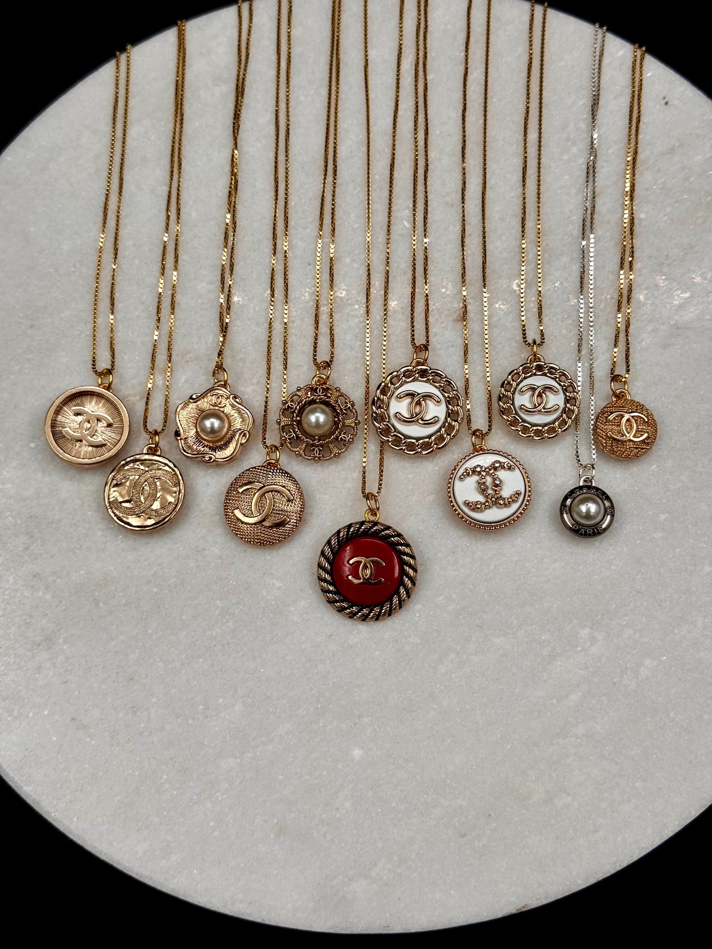 Vintage Chanel smykke gullblomst med perle