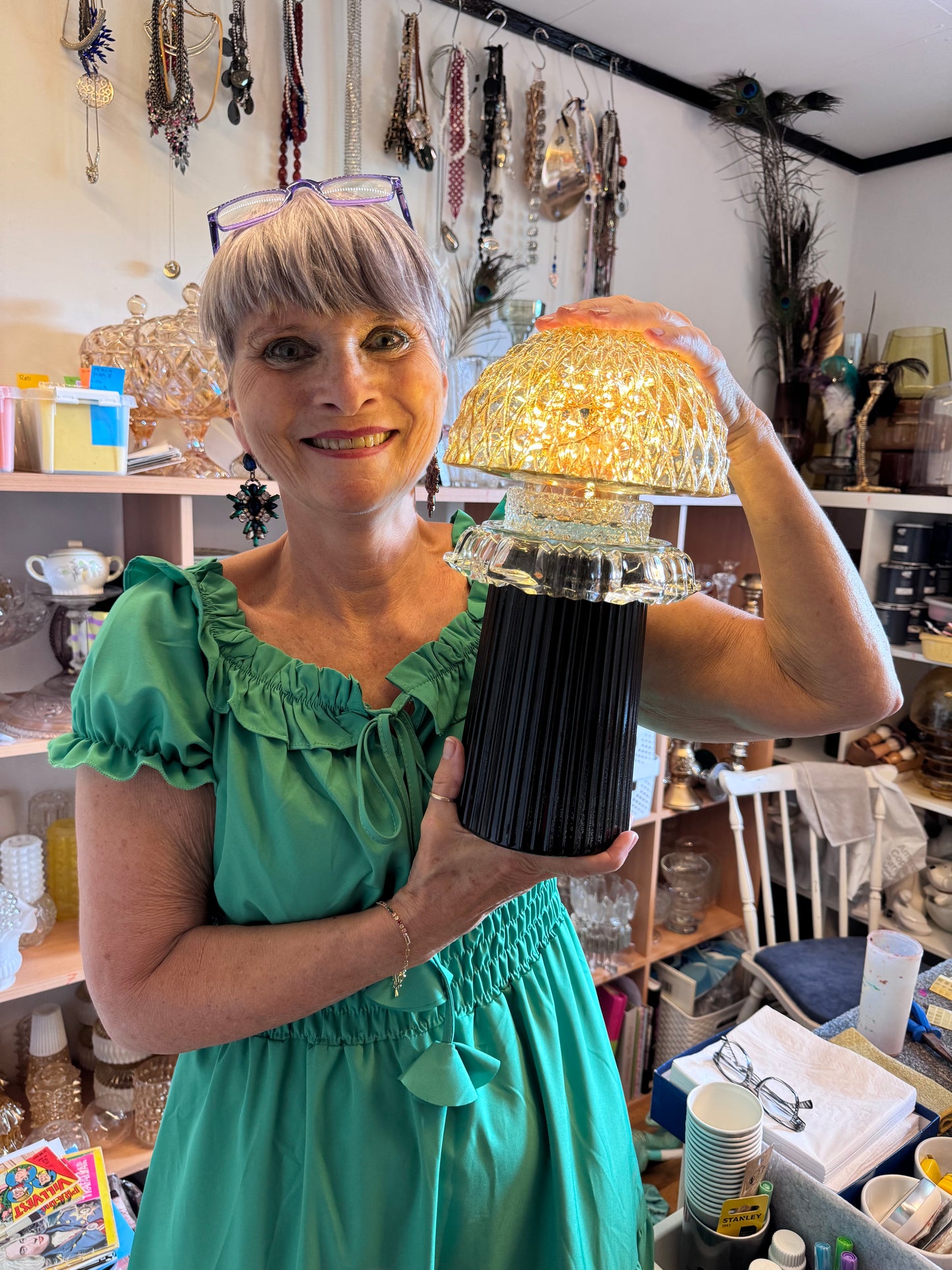 Vintage Diamantlampe med svart fot