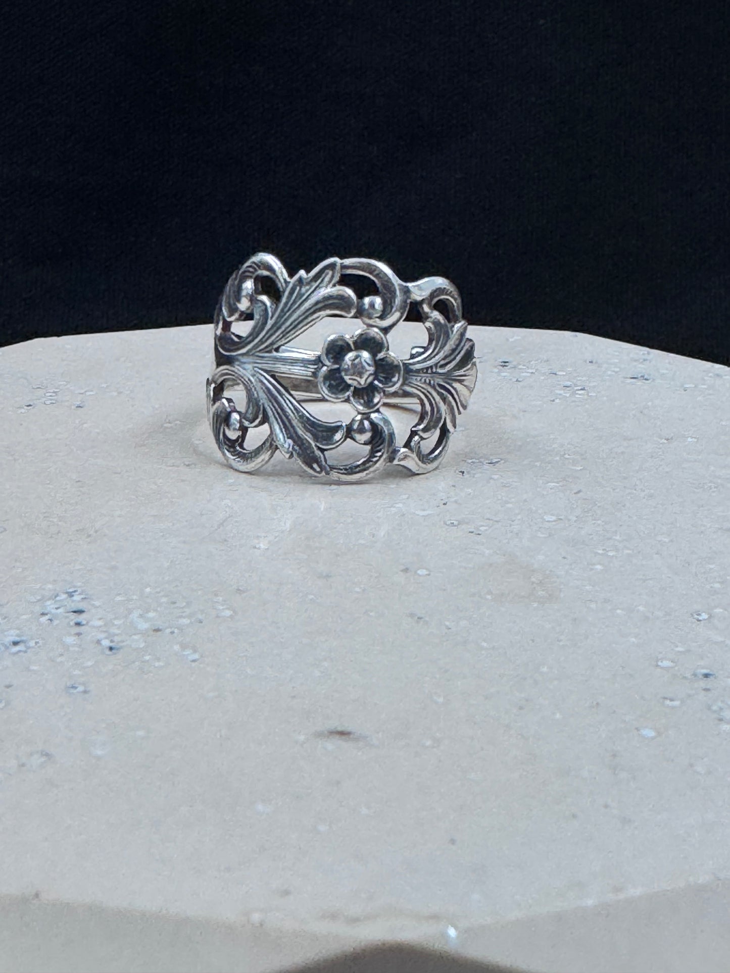 Vintage Sølvring «Viking rose» str 64