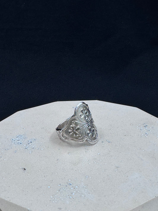 Antikk Sølvring blomster str 62