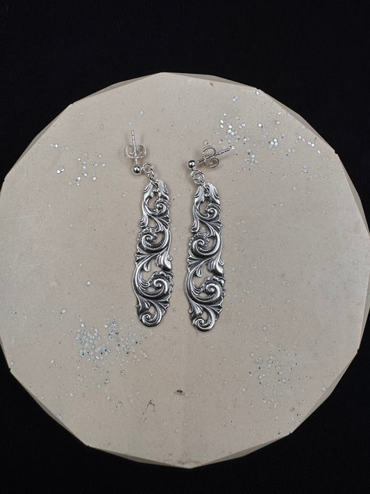 Vintage øredobb i sølvmønster «Tele»