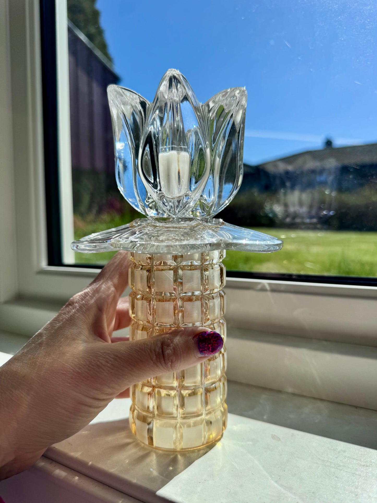 Vintage lysestake i champagne og tulipan i krystall