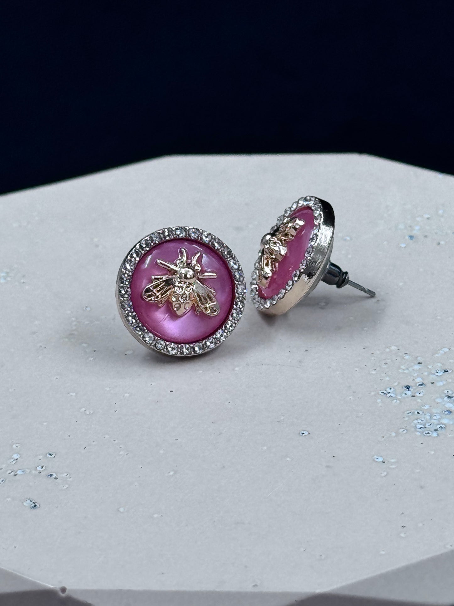 Vintage Gucci øredobber rosa med insekt i gull