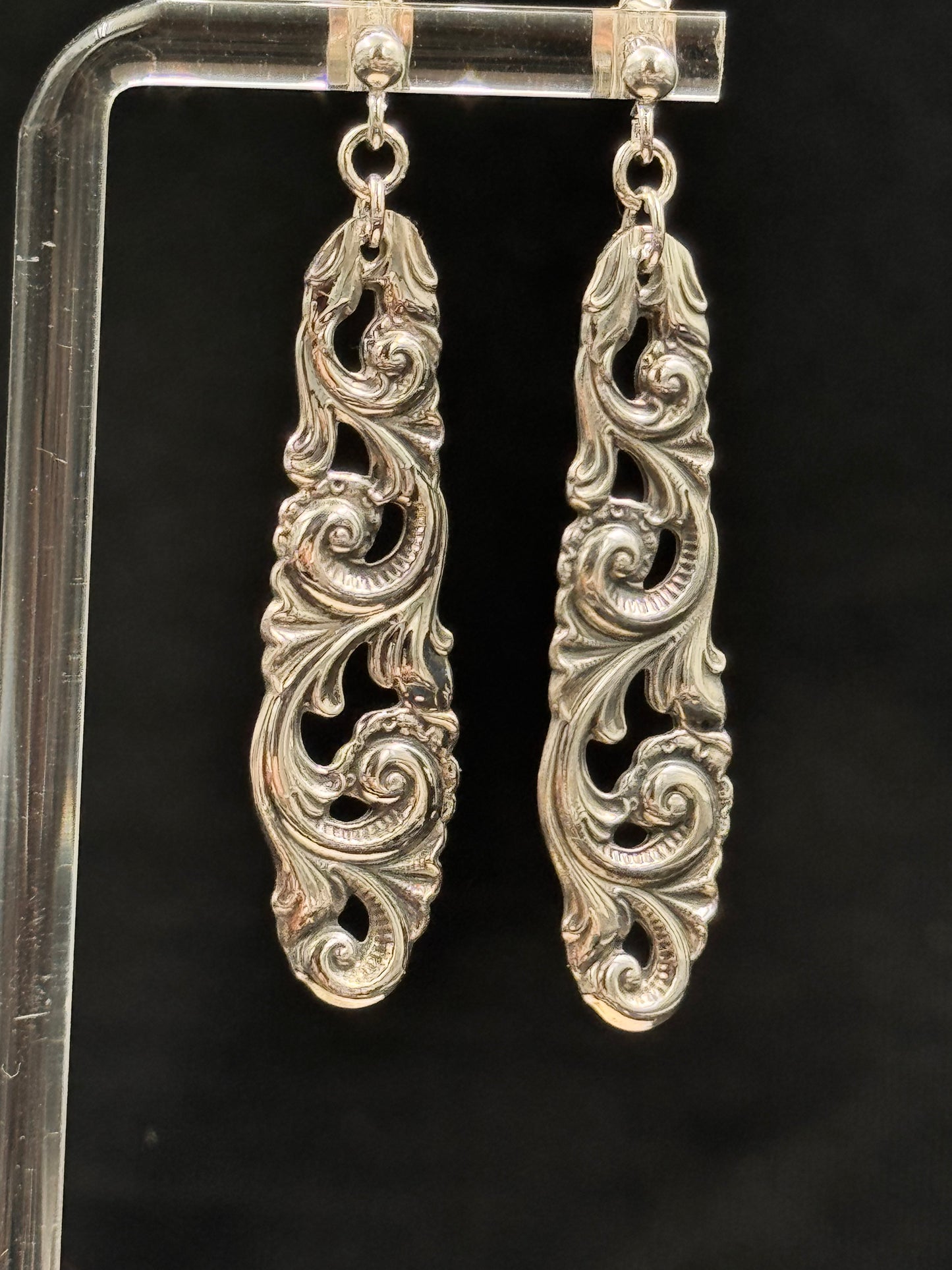 Vintage øredobb i sølvmønster «Tele»