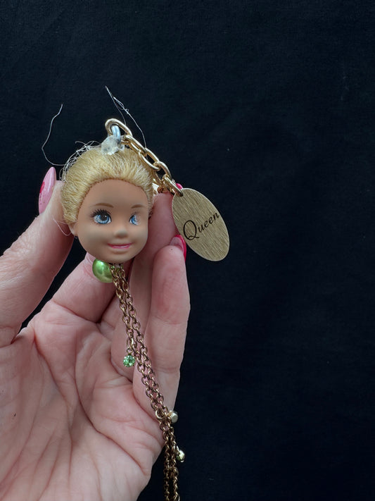 Vintage Barbie grønn. Lasergravering «Queen»