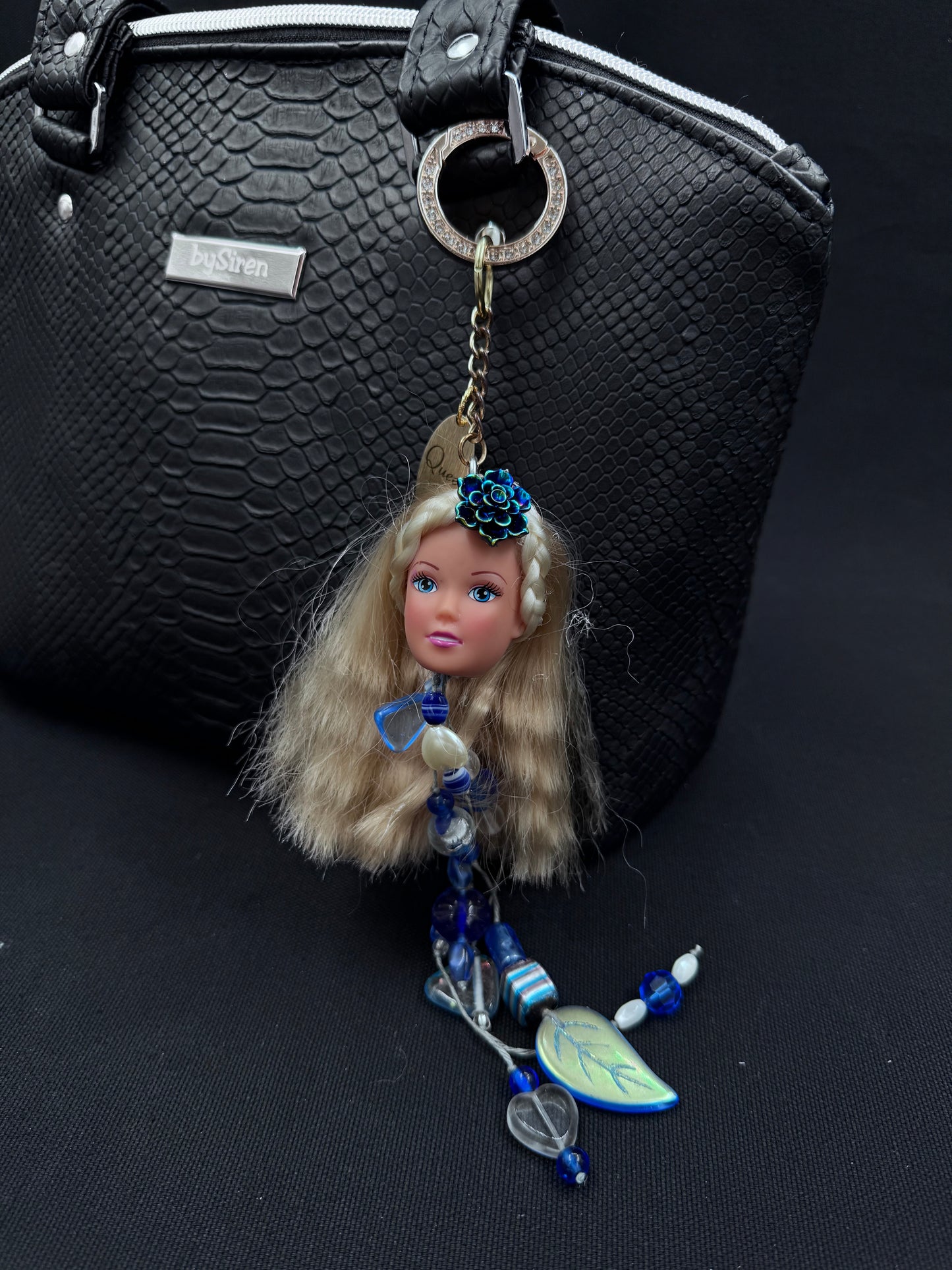 Vintage Barbie blå. Lasergravering «Queen»