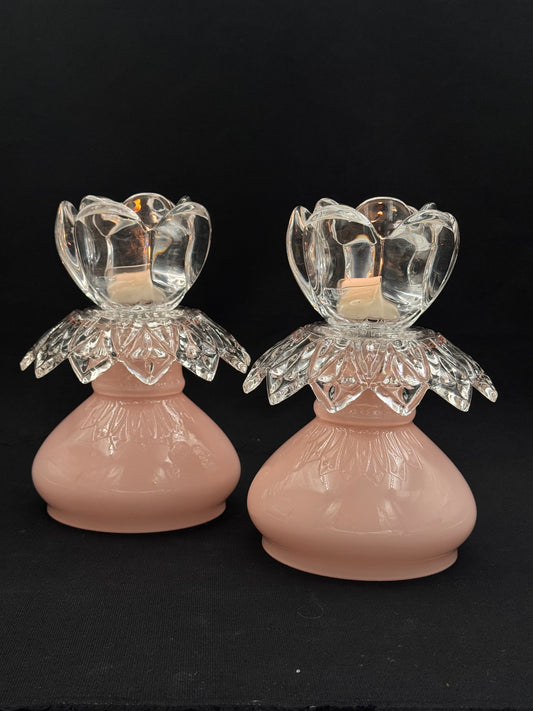 Vintage lysestake i krystall og lyserosa fot liten