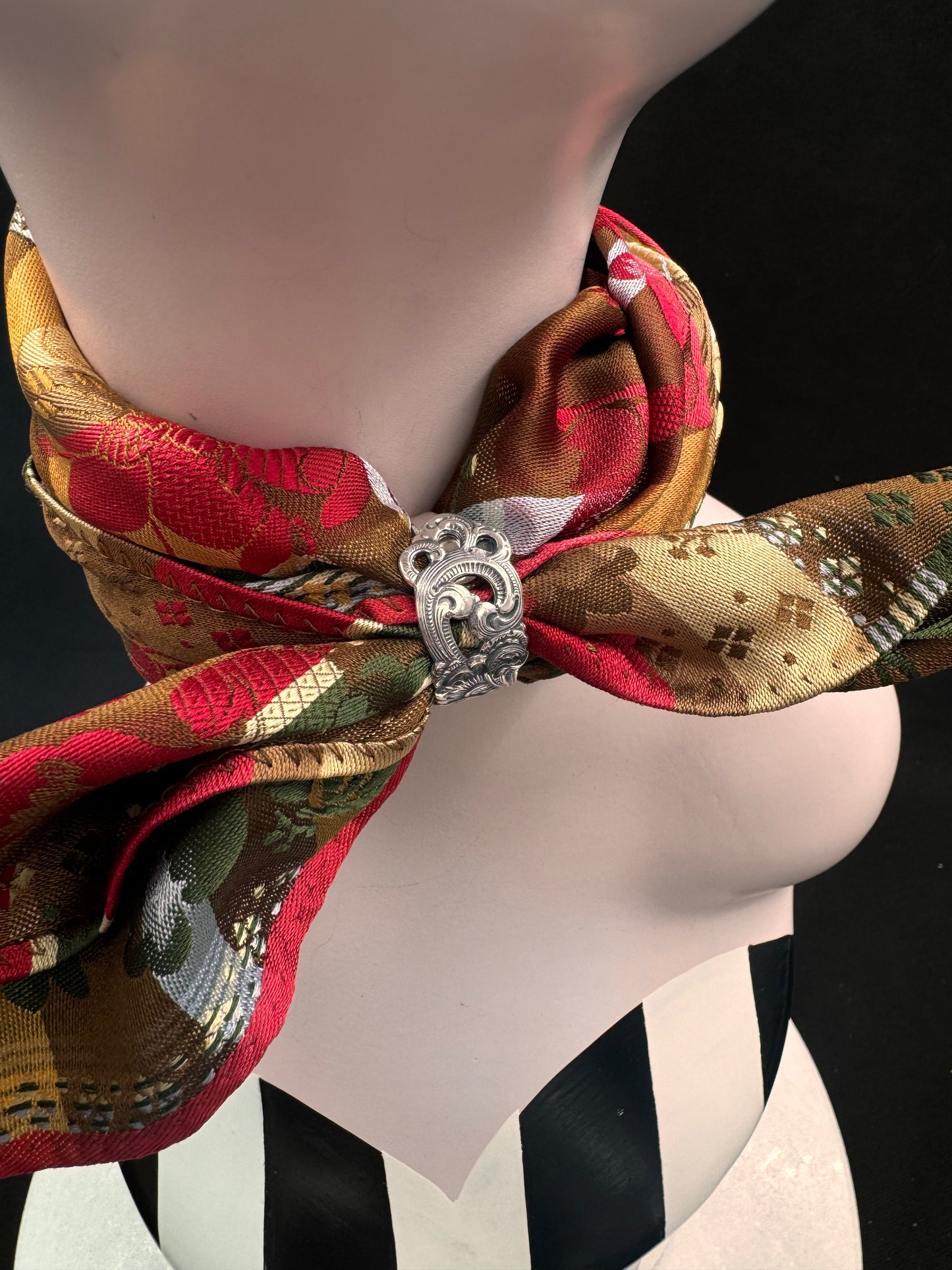 Vintage Skjerfring «Halling» liten oksidert