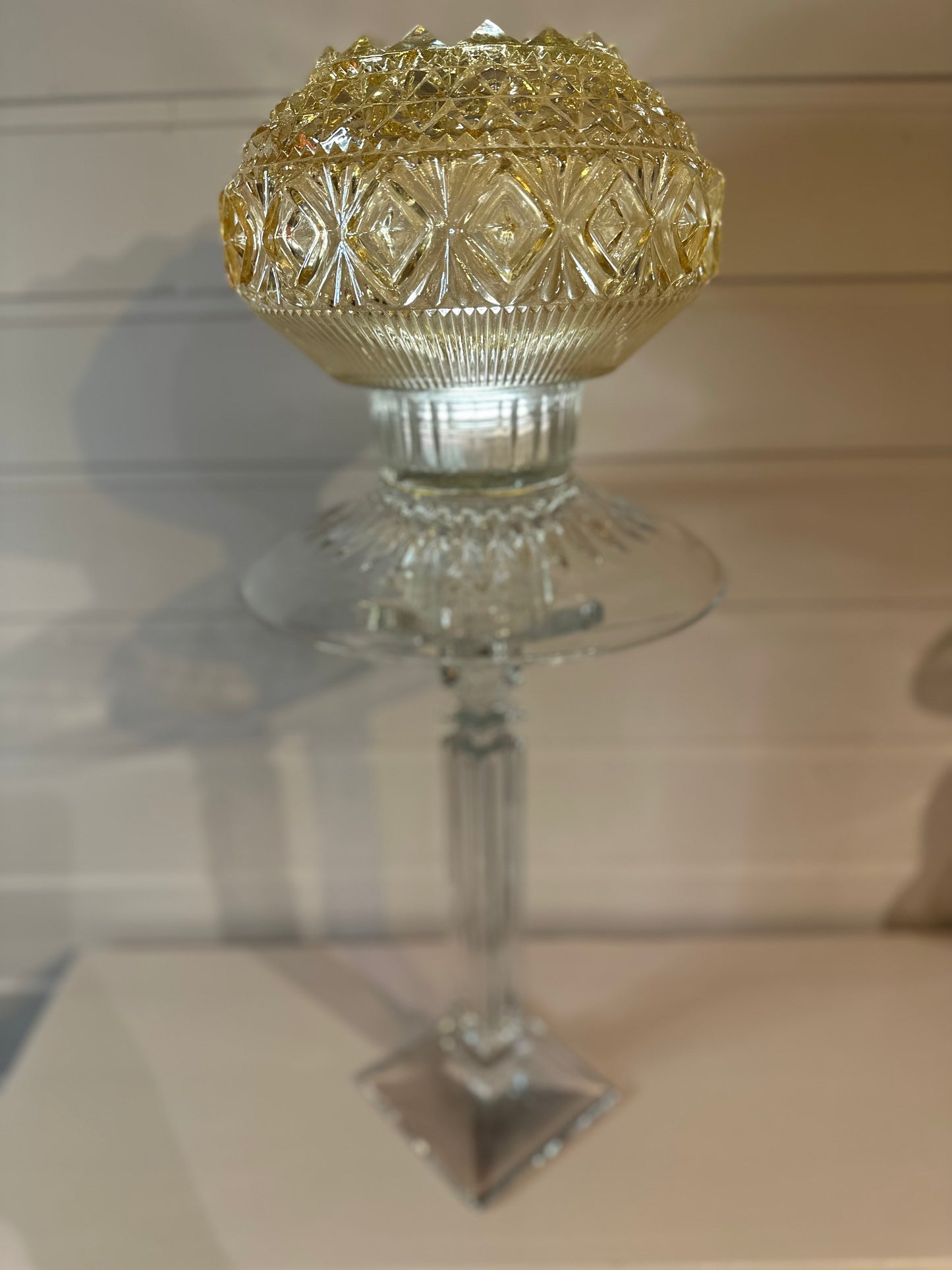 Majestetisk Diamantlampe i krystall og champagnefarge