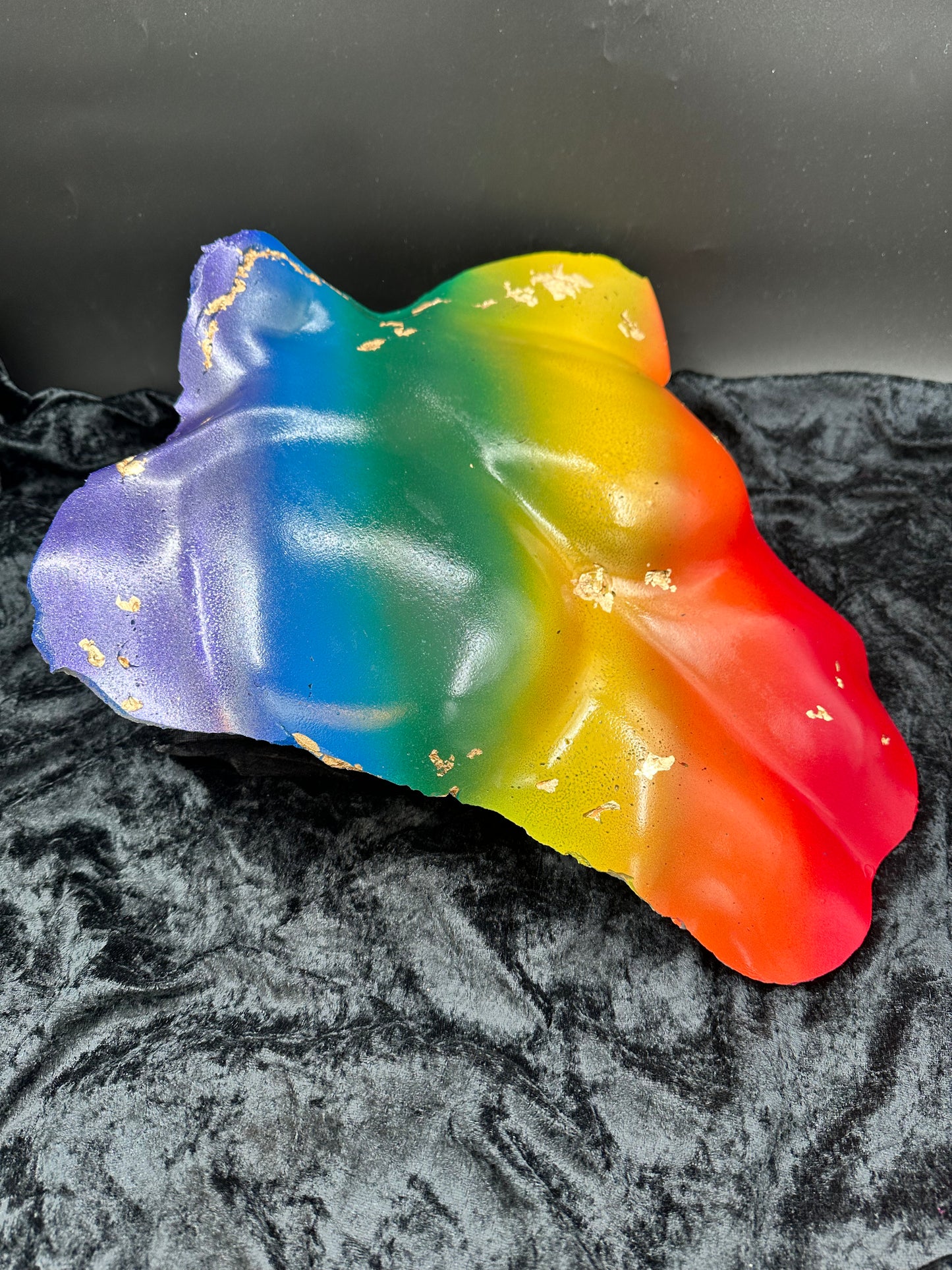 Torso MANN i betong i PRIDE farger🏳️🌈