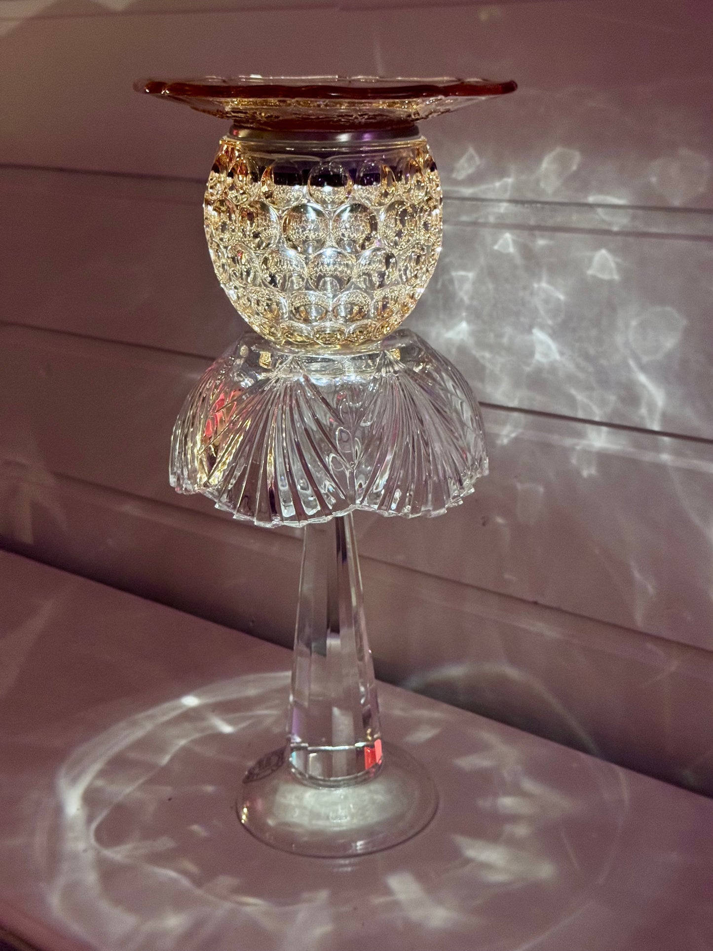 Vintage solcellelampe glassklar fot og rosa kule og glassfat