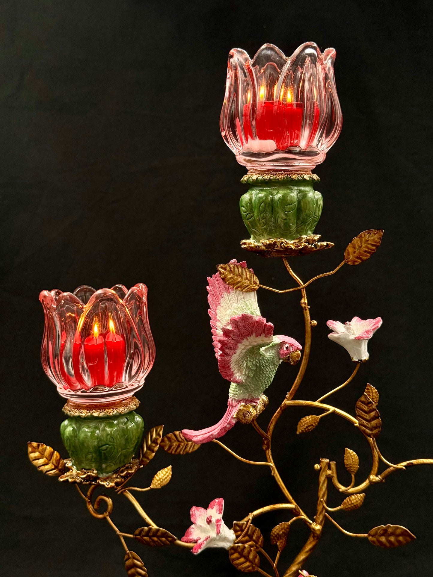 Redesignet Papegøye i grønt og rosa