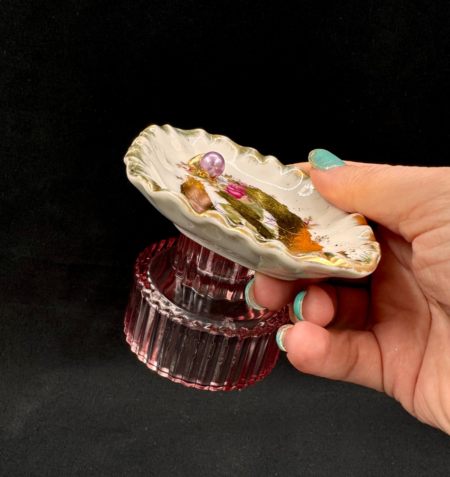 Vulvakunst rosa blomst og lyslilla perle