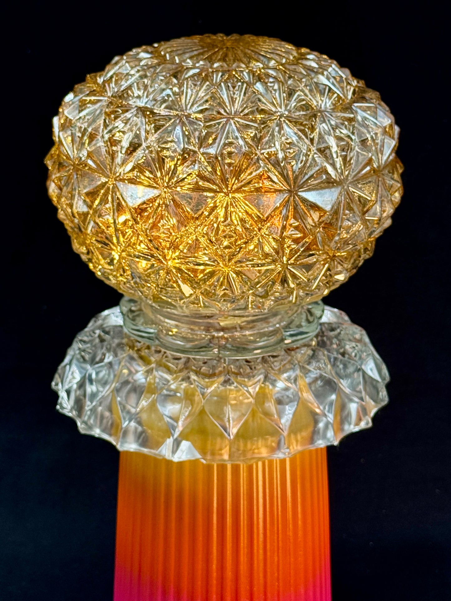 Vintage Diamantlampe med solnedgangfot og champagne kuppel