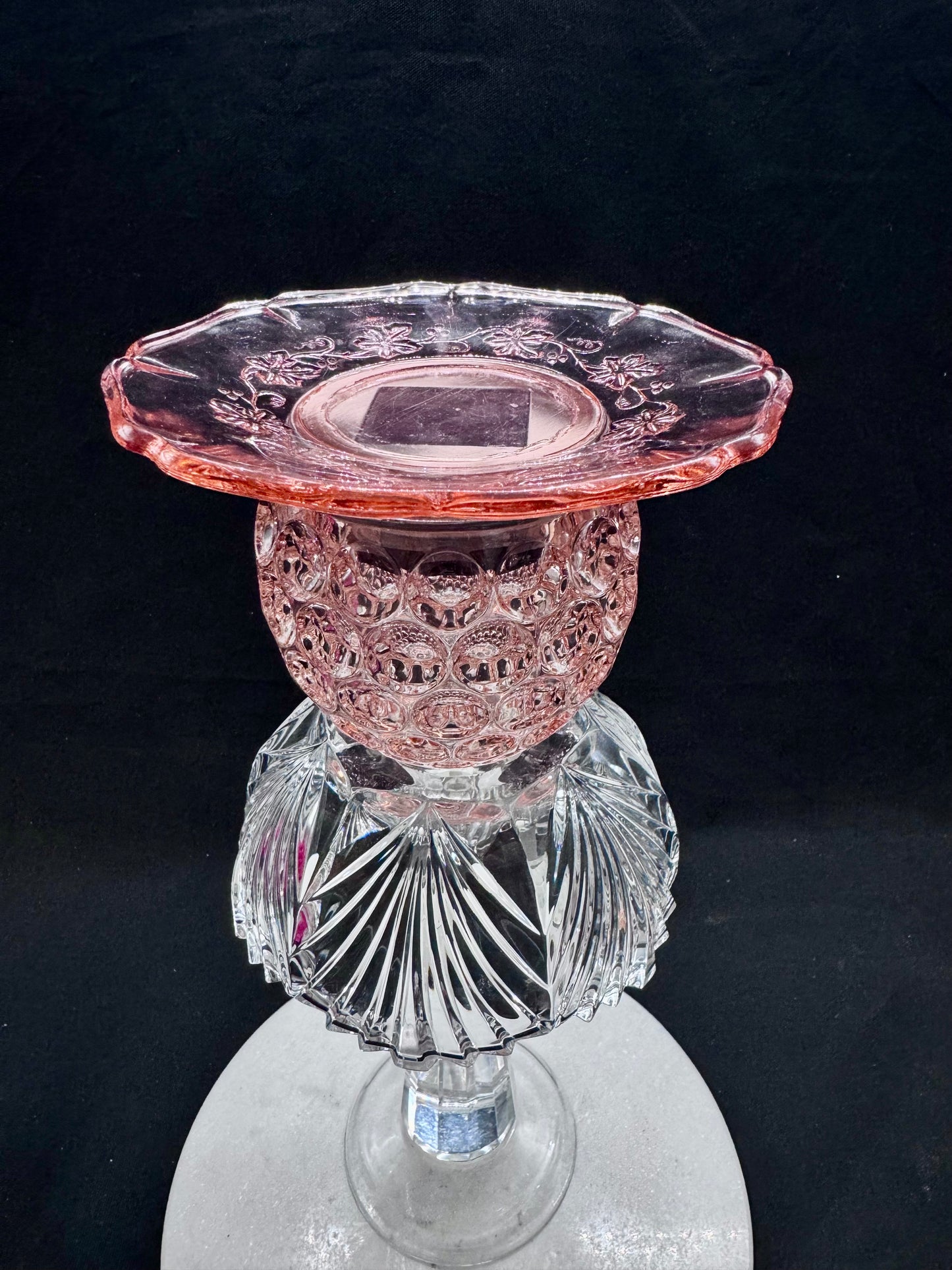 Vintage solcellelampe glassklar fot og rosa kule og glassfat