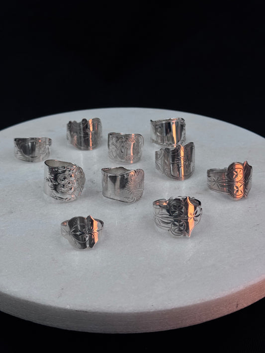 Bestilling! Vintage Skjerfring 9 stk med gravering og en ring