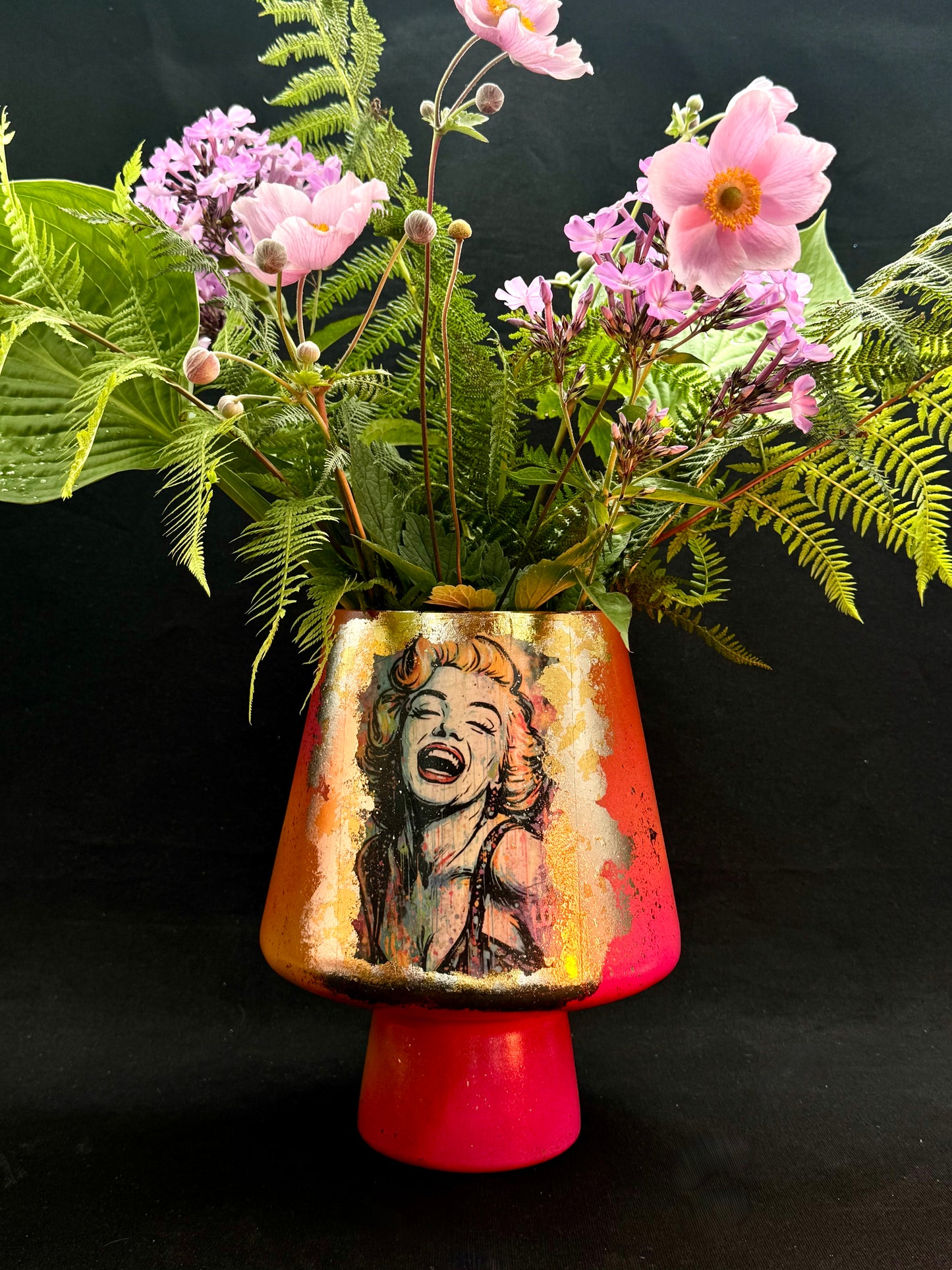 Popart Marilyn Monroe Vase i Rosa og oransje