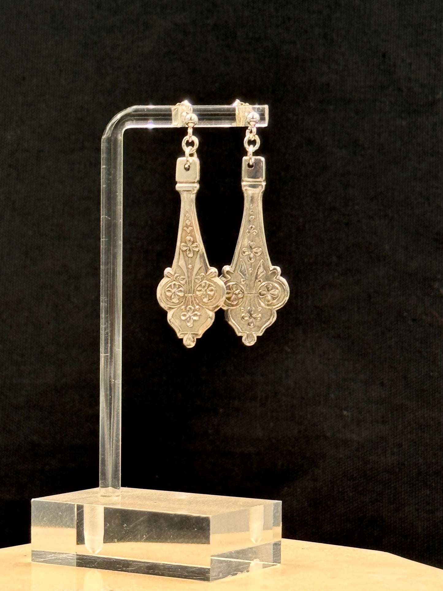 Vintage øredobb i sølvmønster «antikk» med blomster