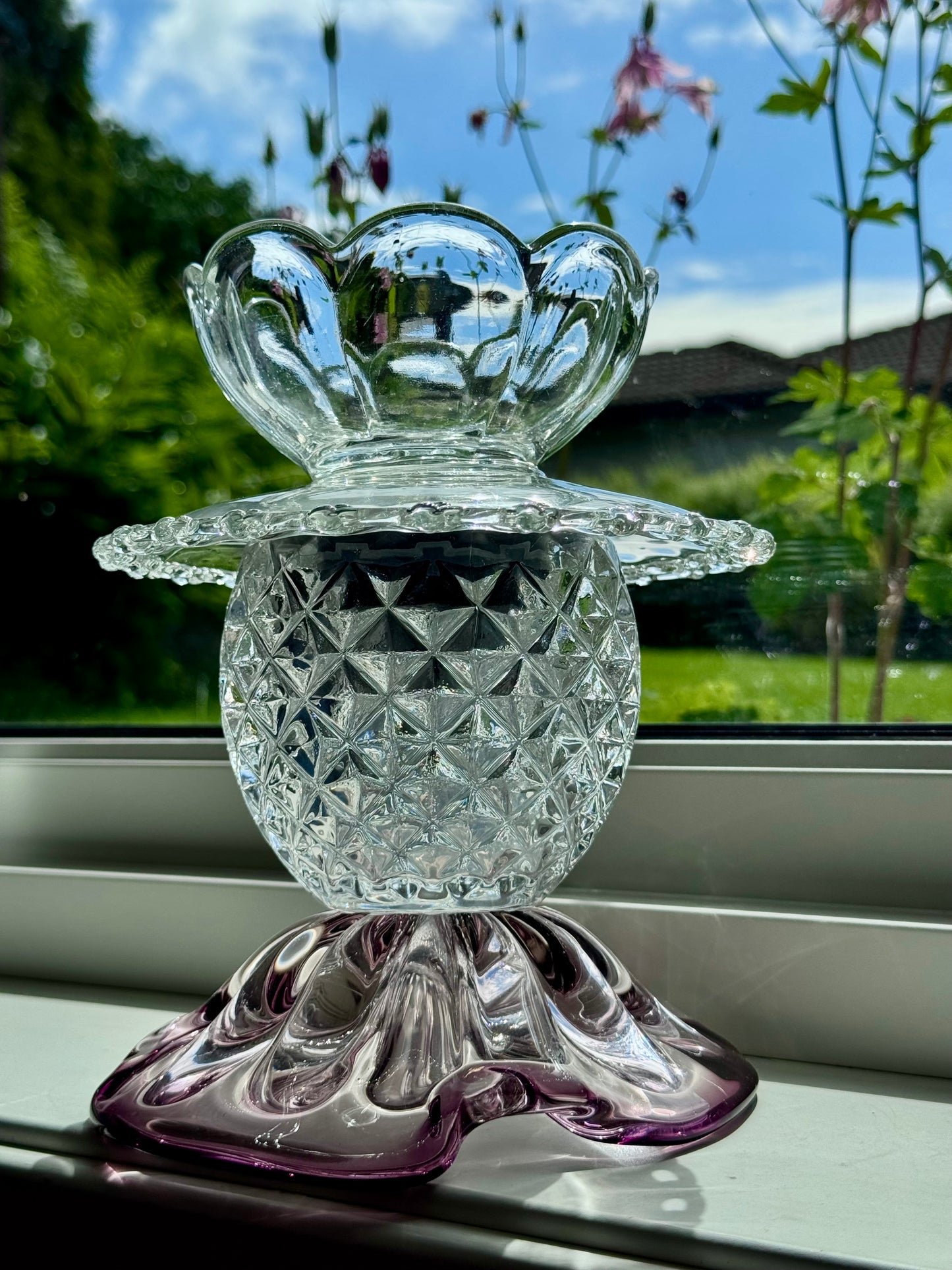 Vintage solcellelampe lilla Chribska krystall og glasskål