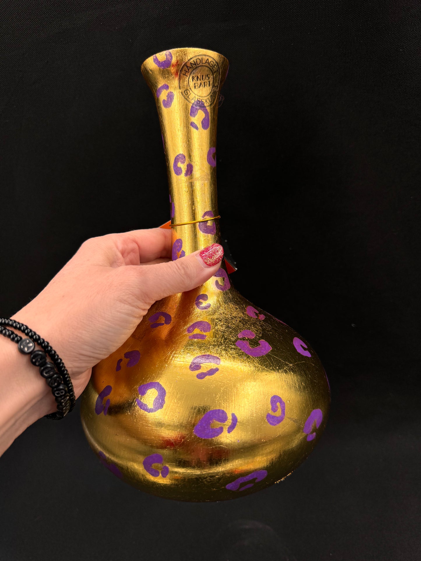 Trendy håndlaget vase gull