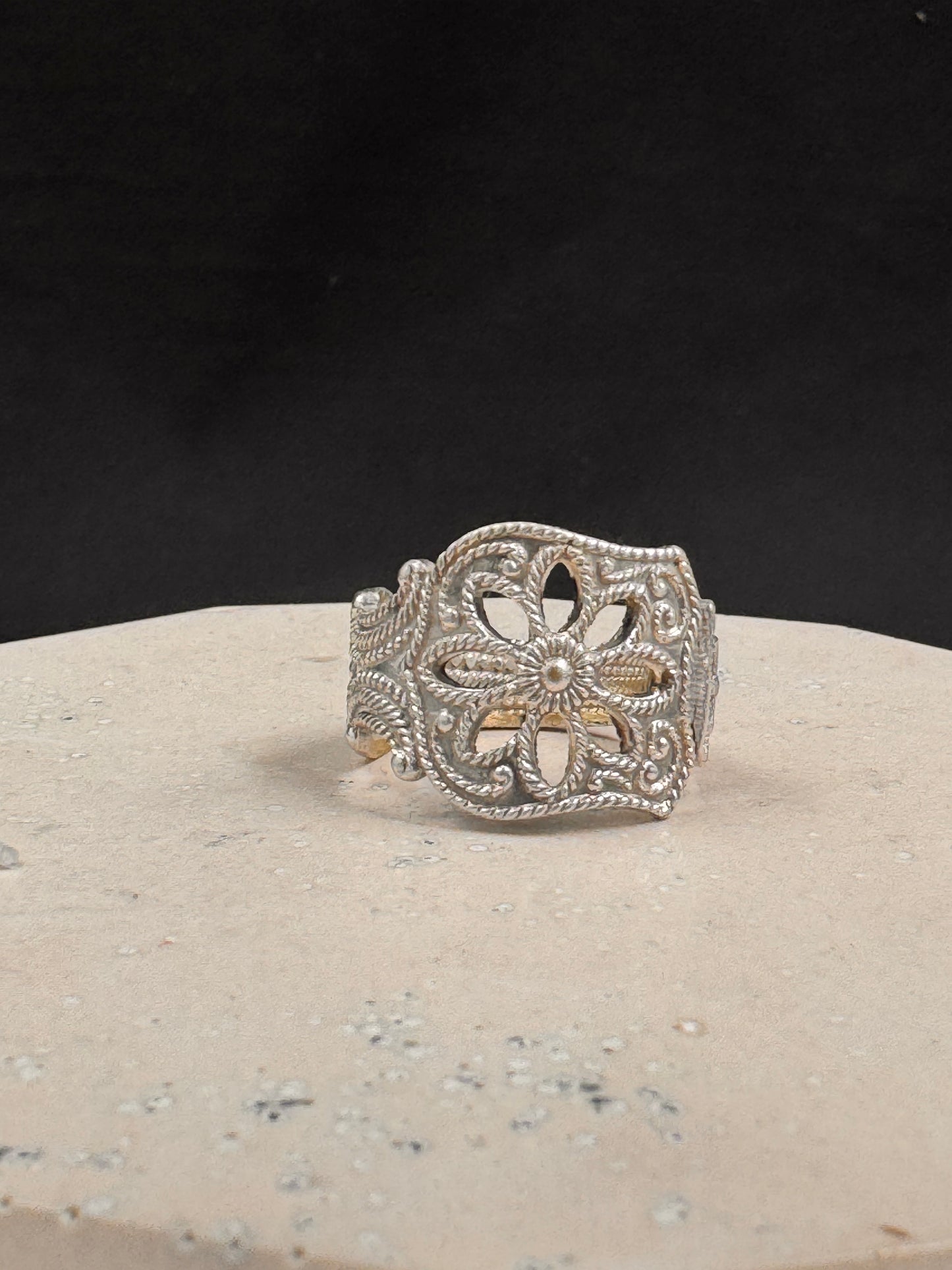 Vintage sølvring «Filigran» str 61 hvit