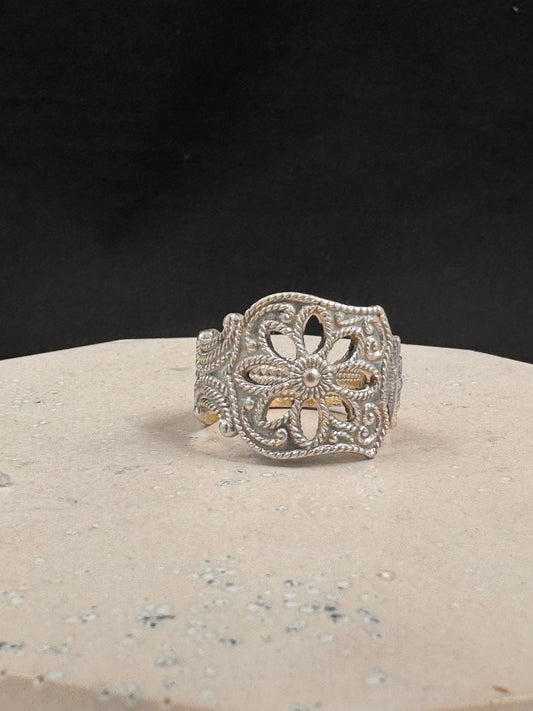 Vintage sølvring «Filigran» str 61 hvit