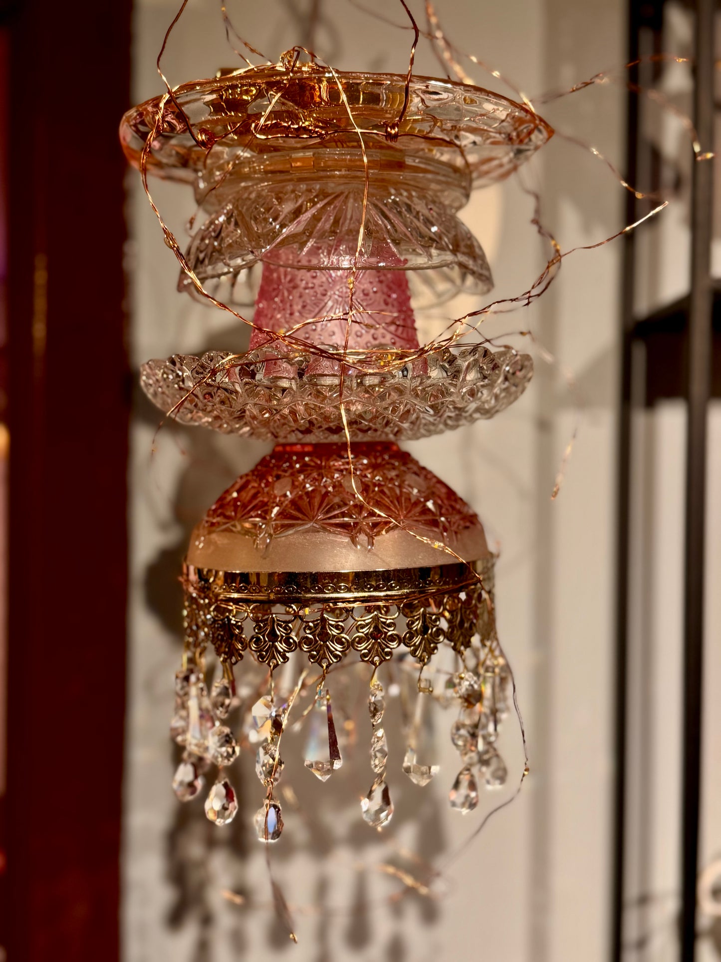 Vintage rosa pendellampe i krystall