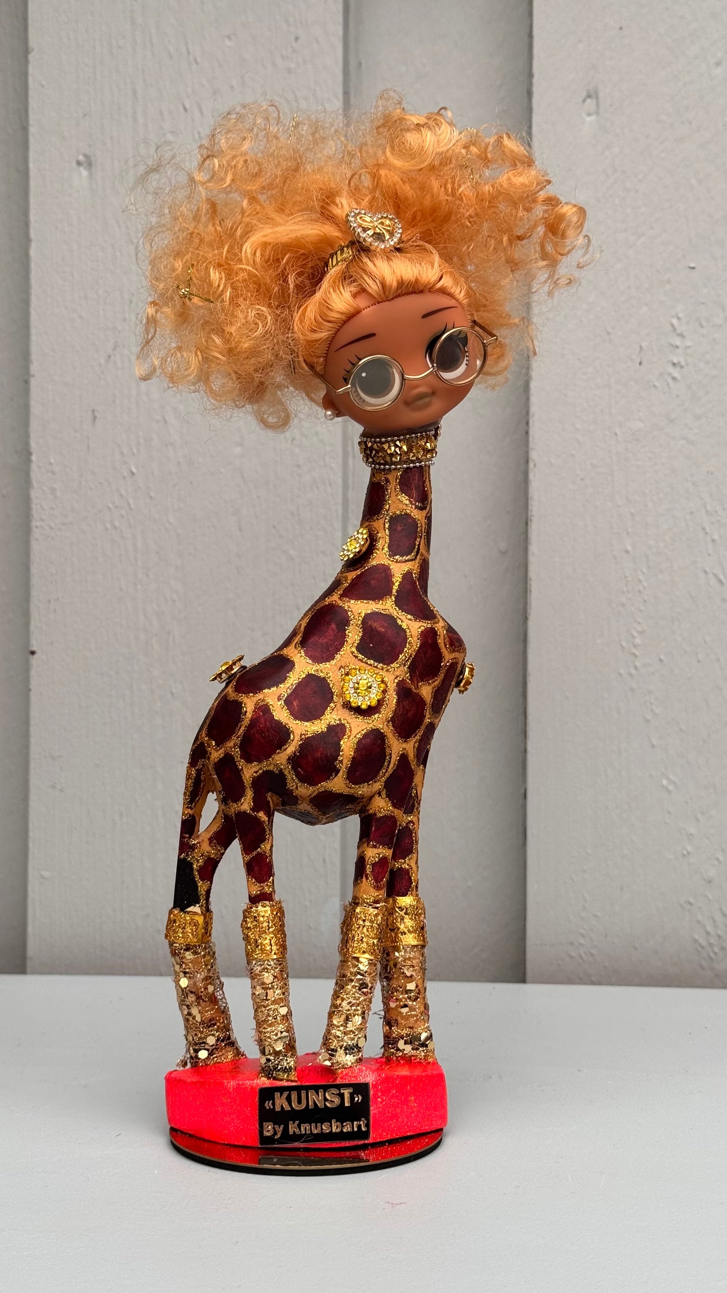 Vintage Sjiraff med LOL dukkehodet