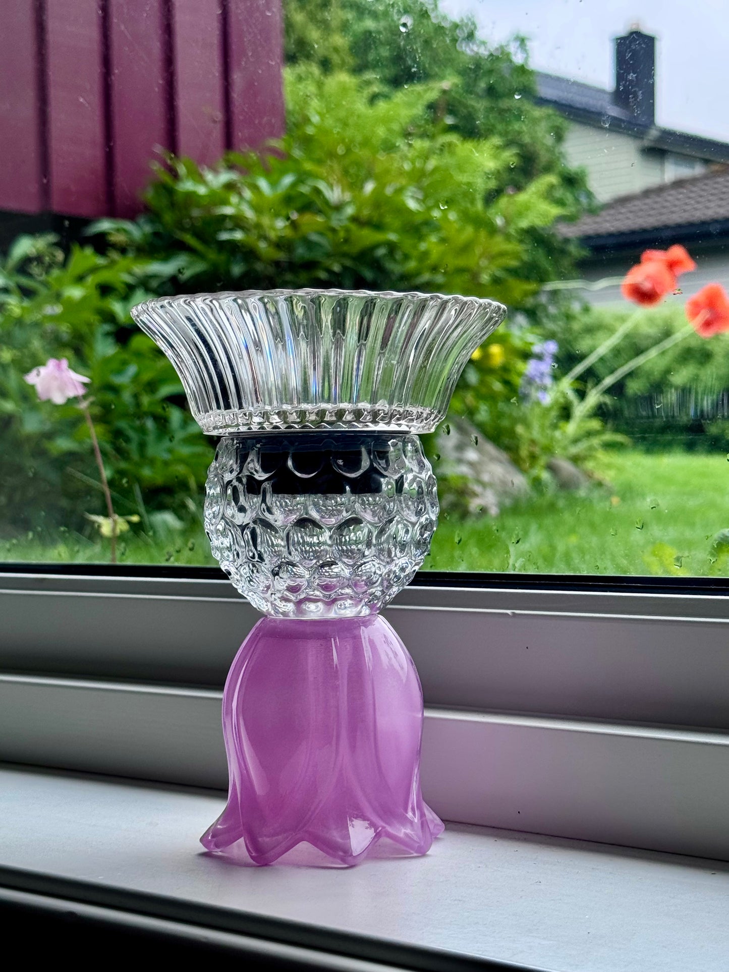 Mini Solcellelampe med rosa fot og glasskål