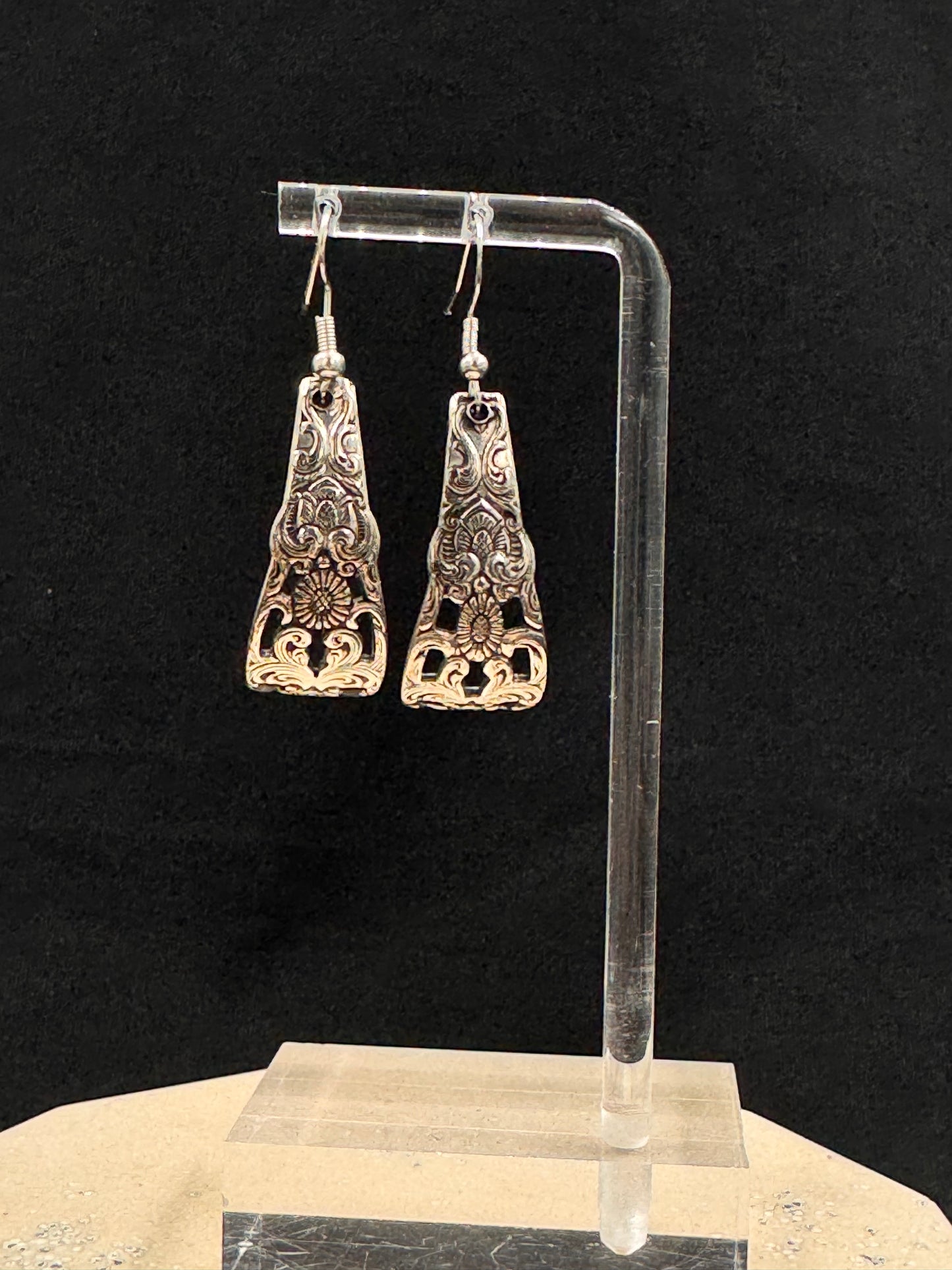 Vintage øredobb i sølvplett bøyd halvsirkel