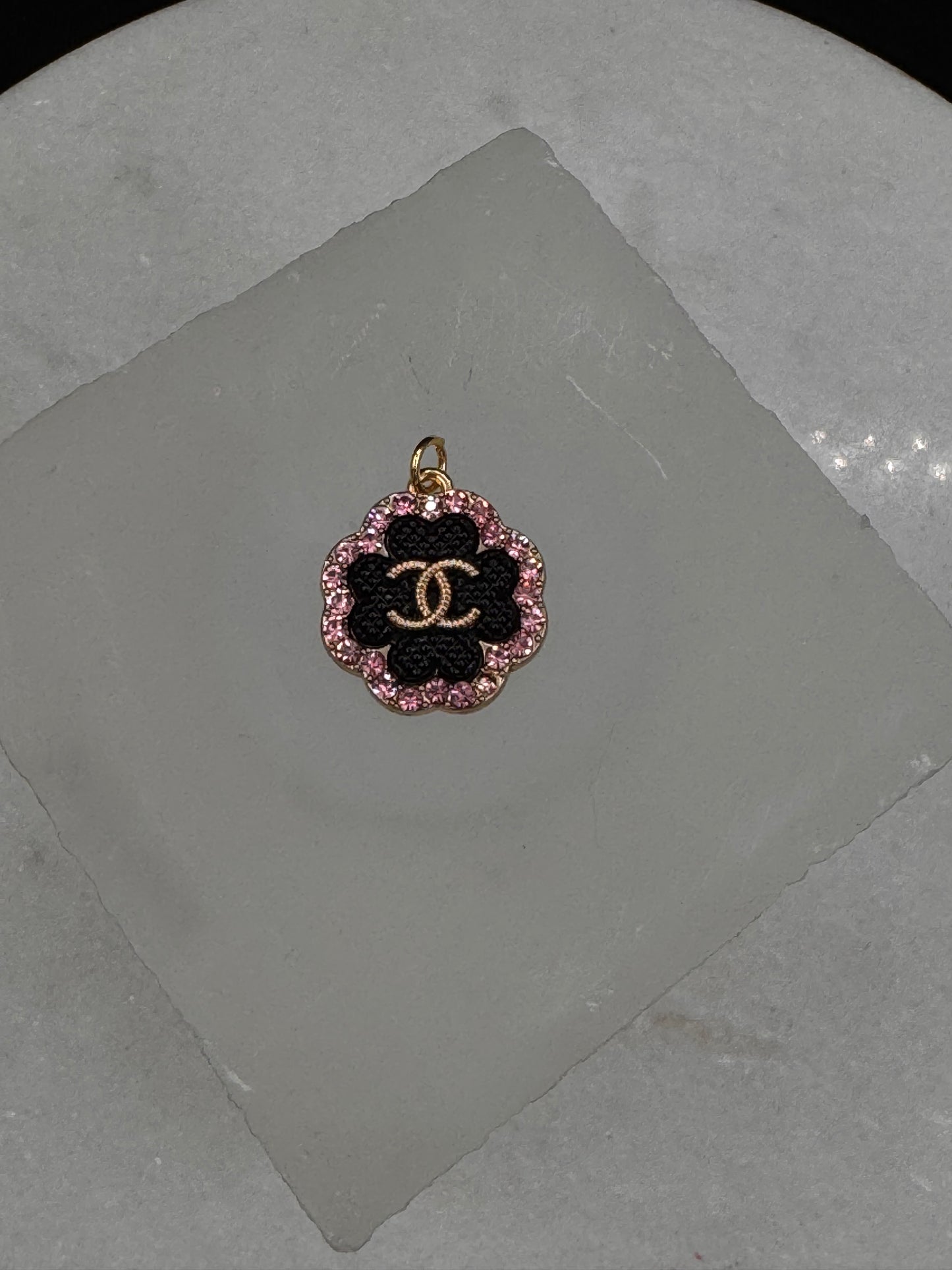 Vintage Chanel smykke svart og rosa diamanter