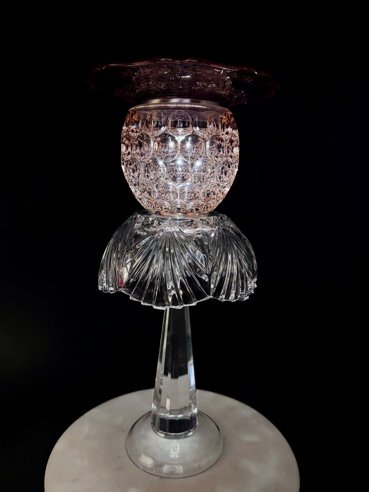 Vintage solcellelampe glassklar fot og rosa kule og glassfat