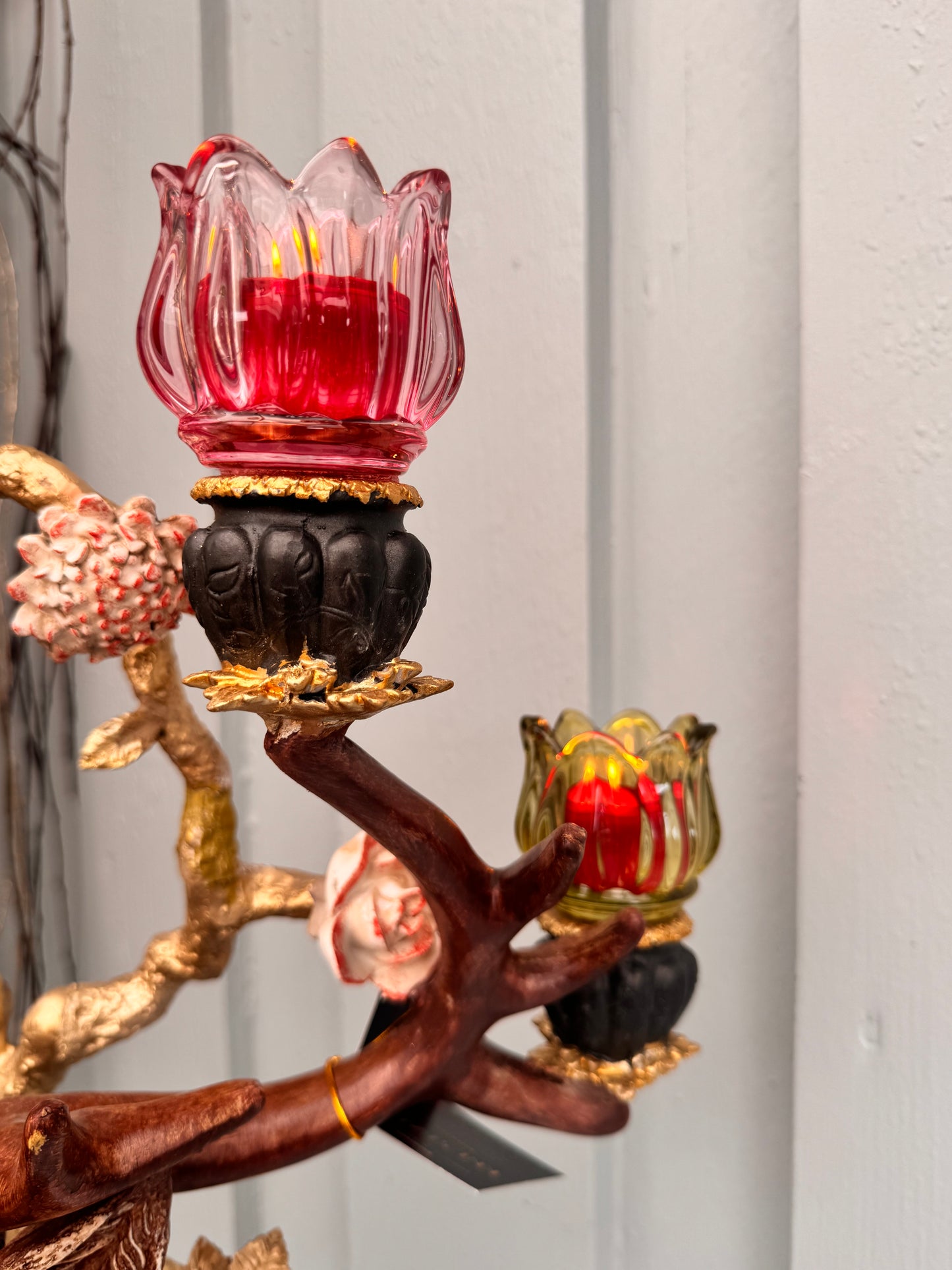 Redesignet hjorten Alexander i grønt og rosa