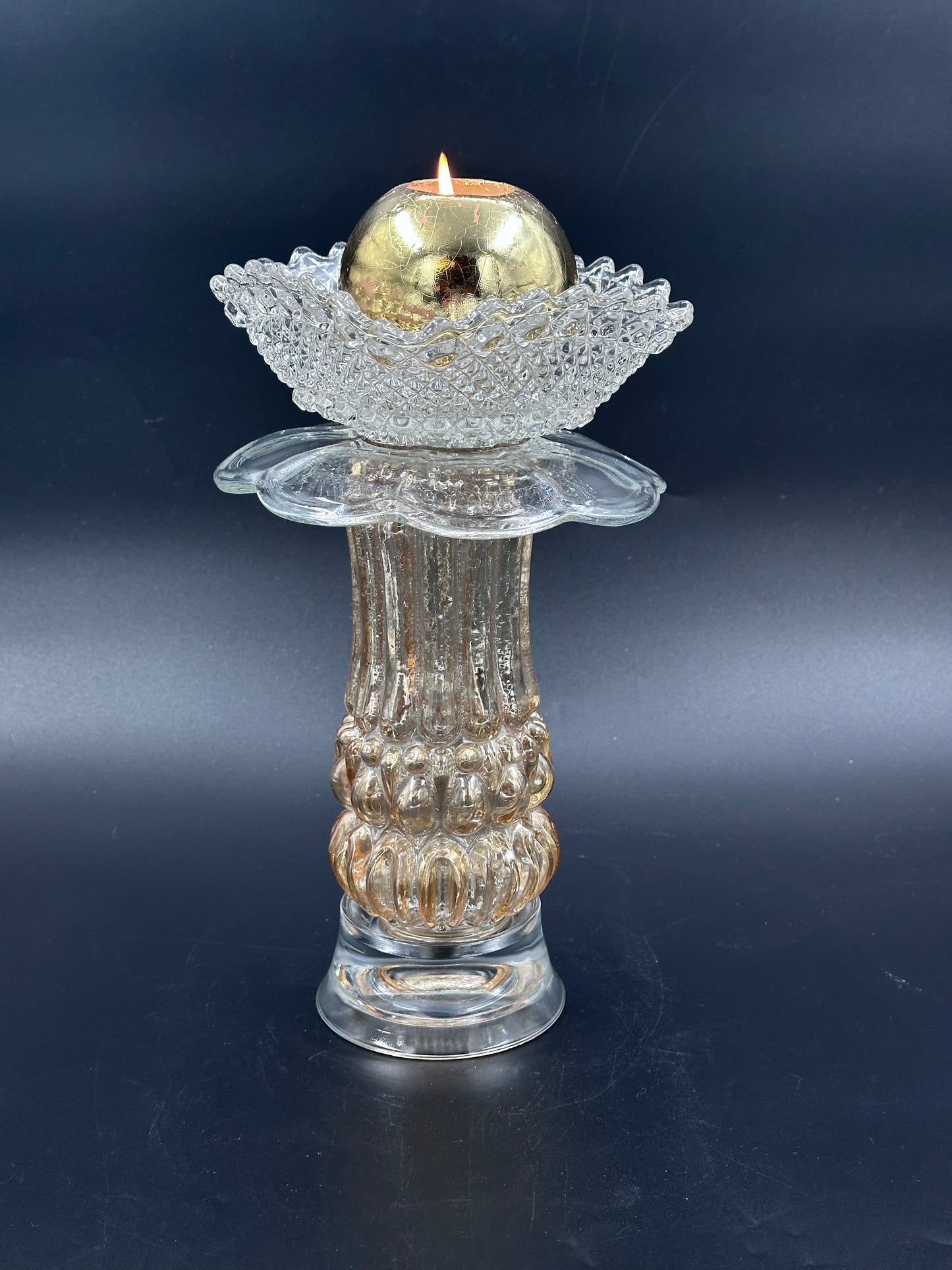 Vintage lysestake i champagnefarge med krystallskål