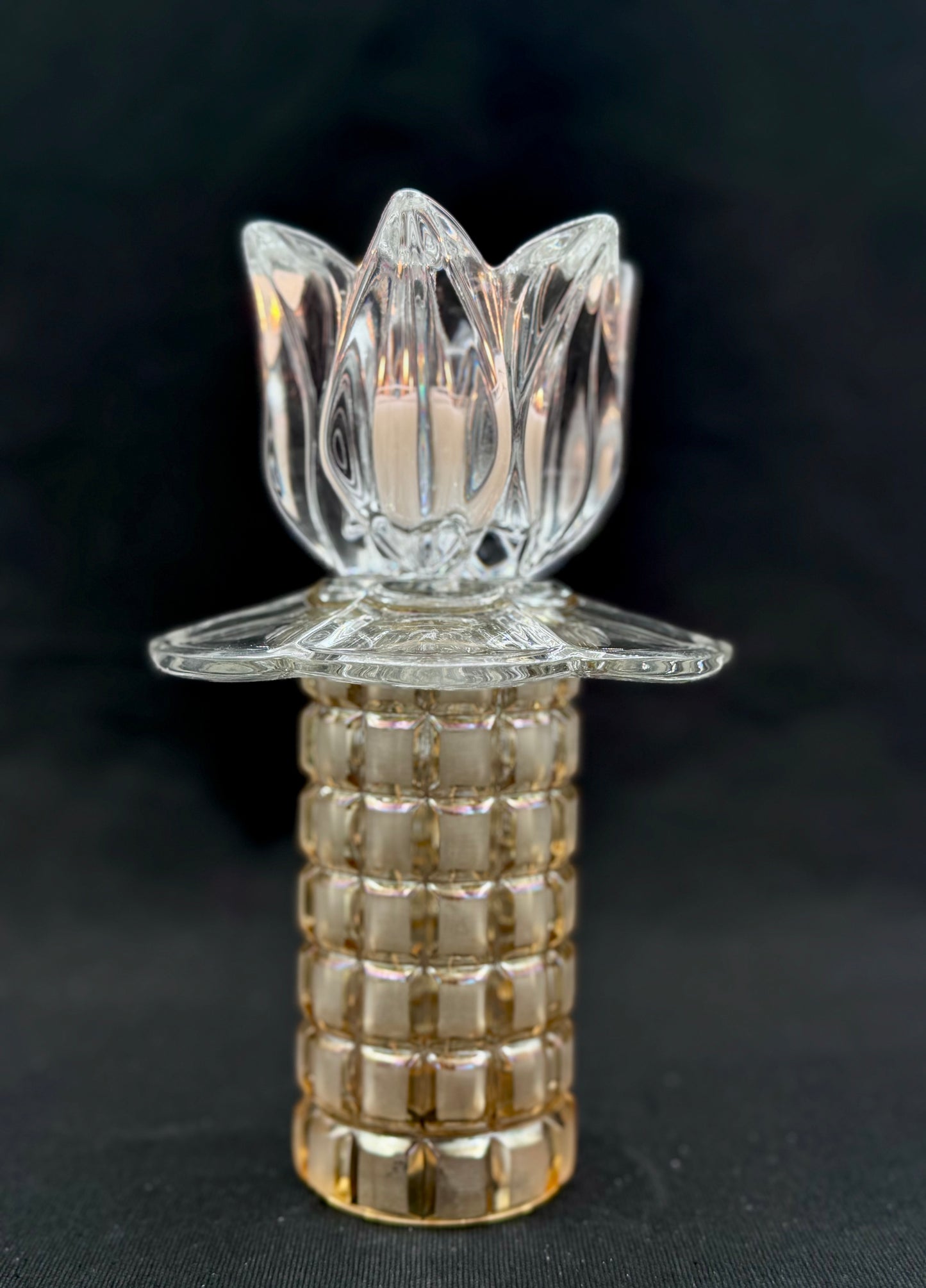 Vintage lysestake i champagne og tulipan i krystall