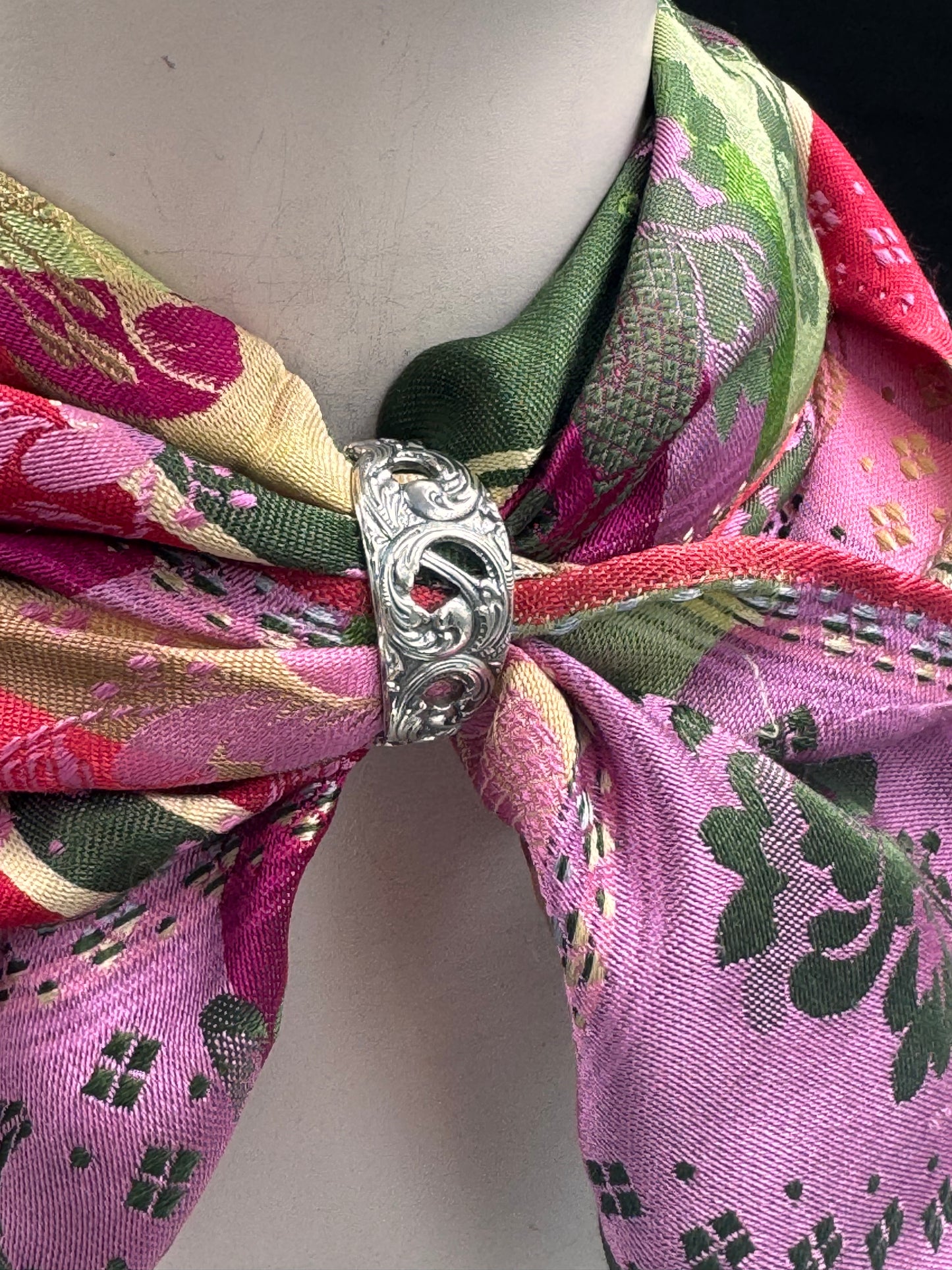 Vintage Skjerfring «Rokokko Hardanger» stor oksidert