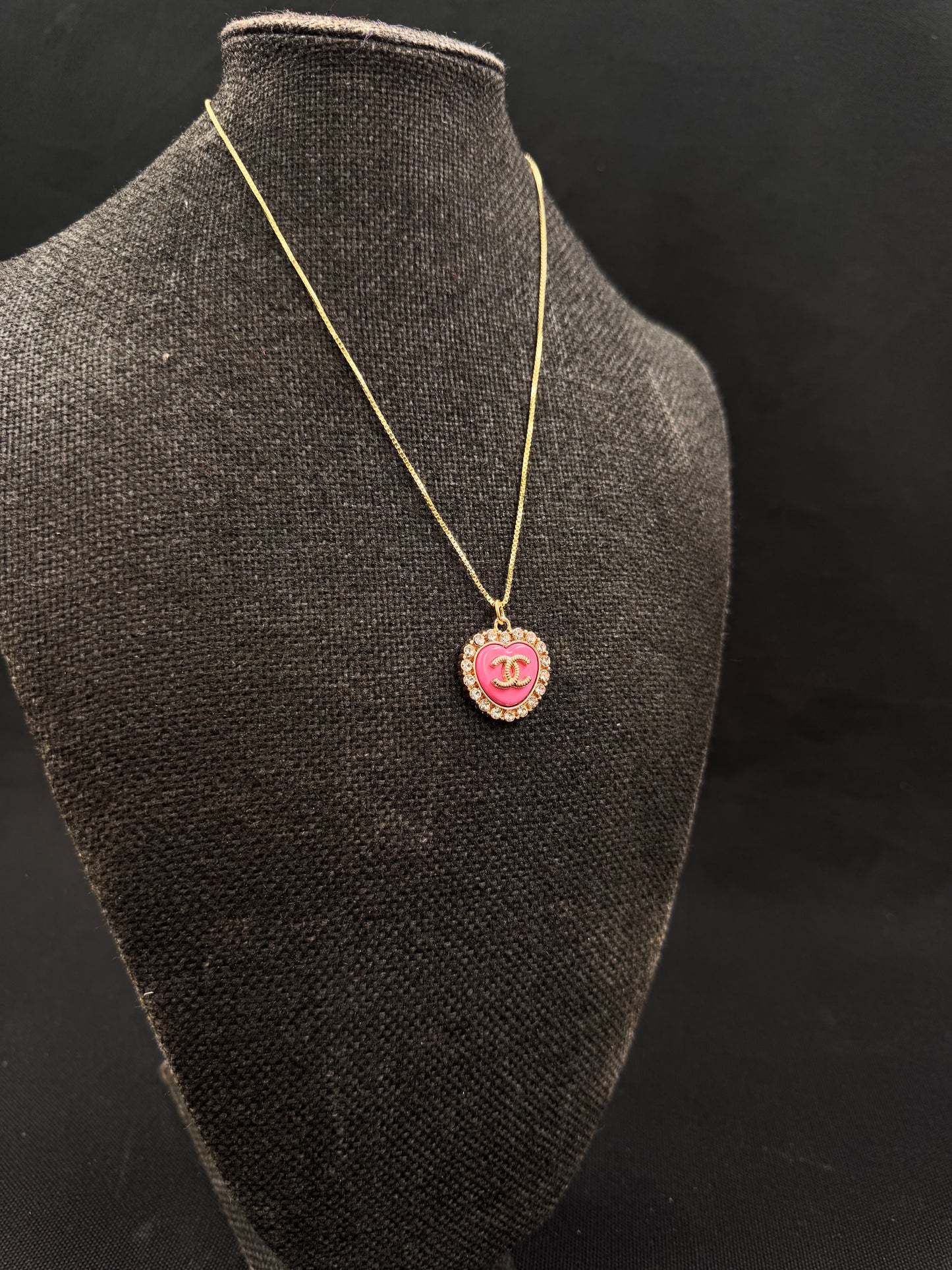 Vintage Chanel smykke gull og rosa hjerte og klare diamanter