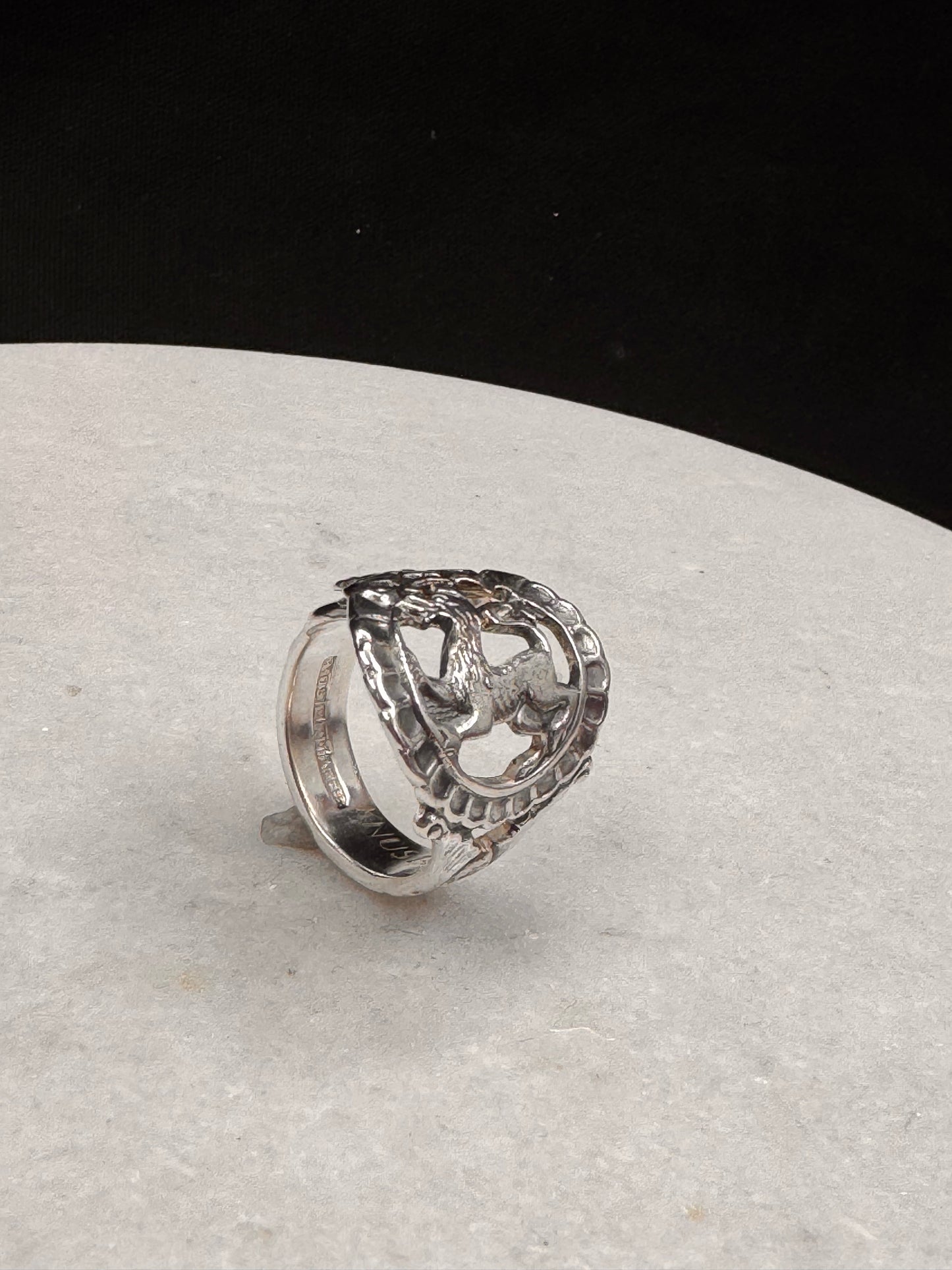 Vintage Skjerfring «Fabeldyr»