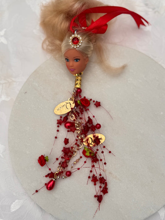 Vintage Barbie julekule «Blondine med julerød pynt»