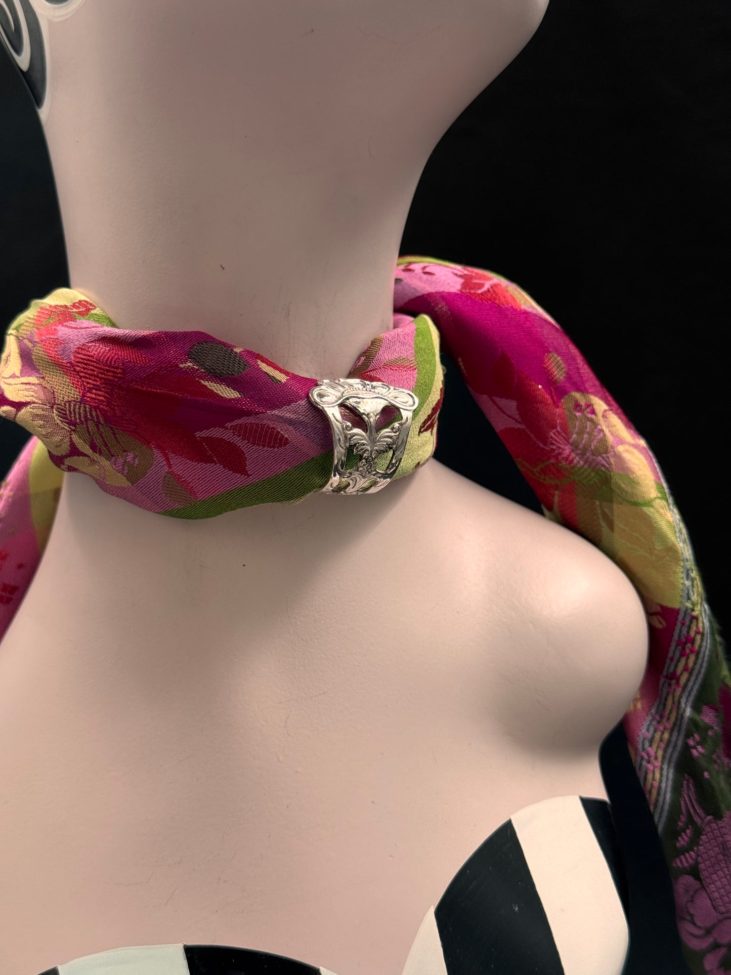 Vintage Skjerfring «Tiur-hale»