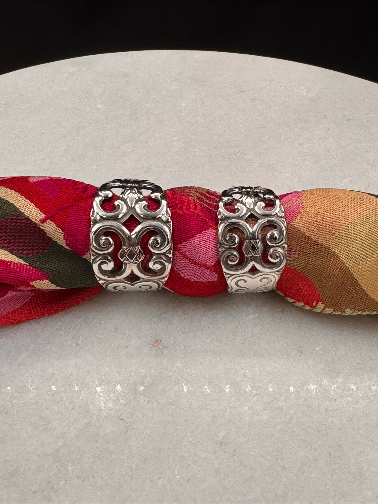 Vintage Skjerfring «Finse» stor oksidert