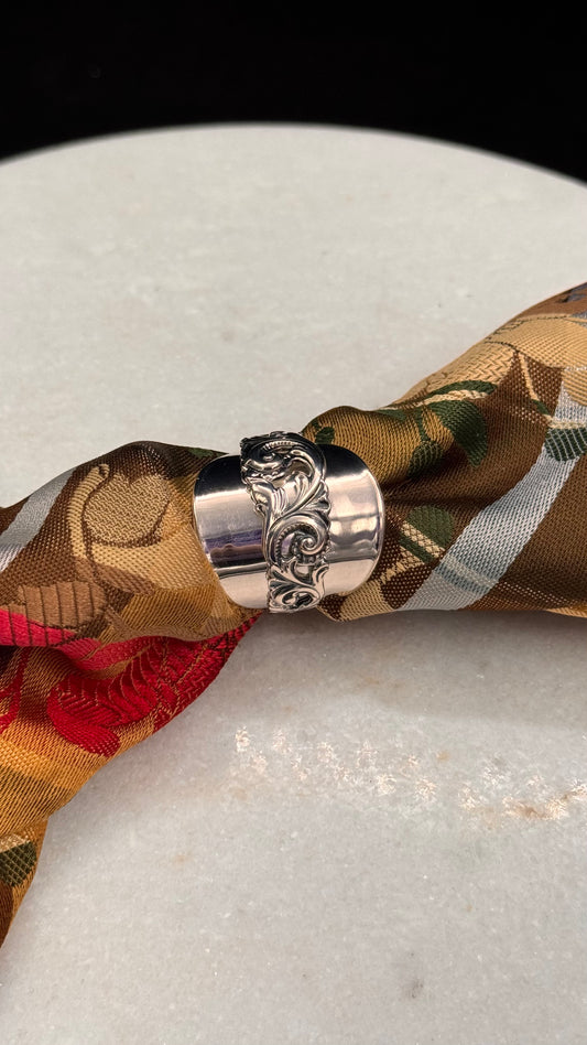 Bestilling / reservert! Vintage 1 skjerfring av eget sølv