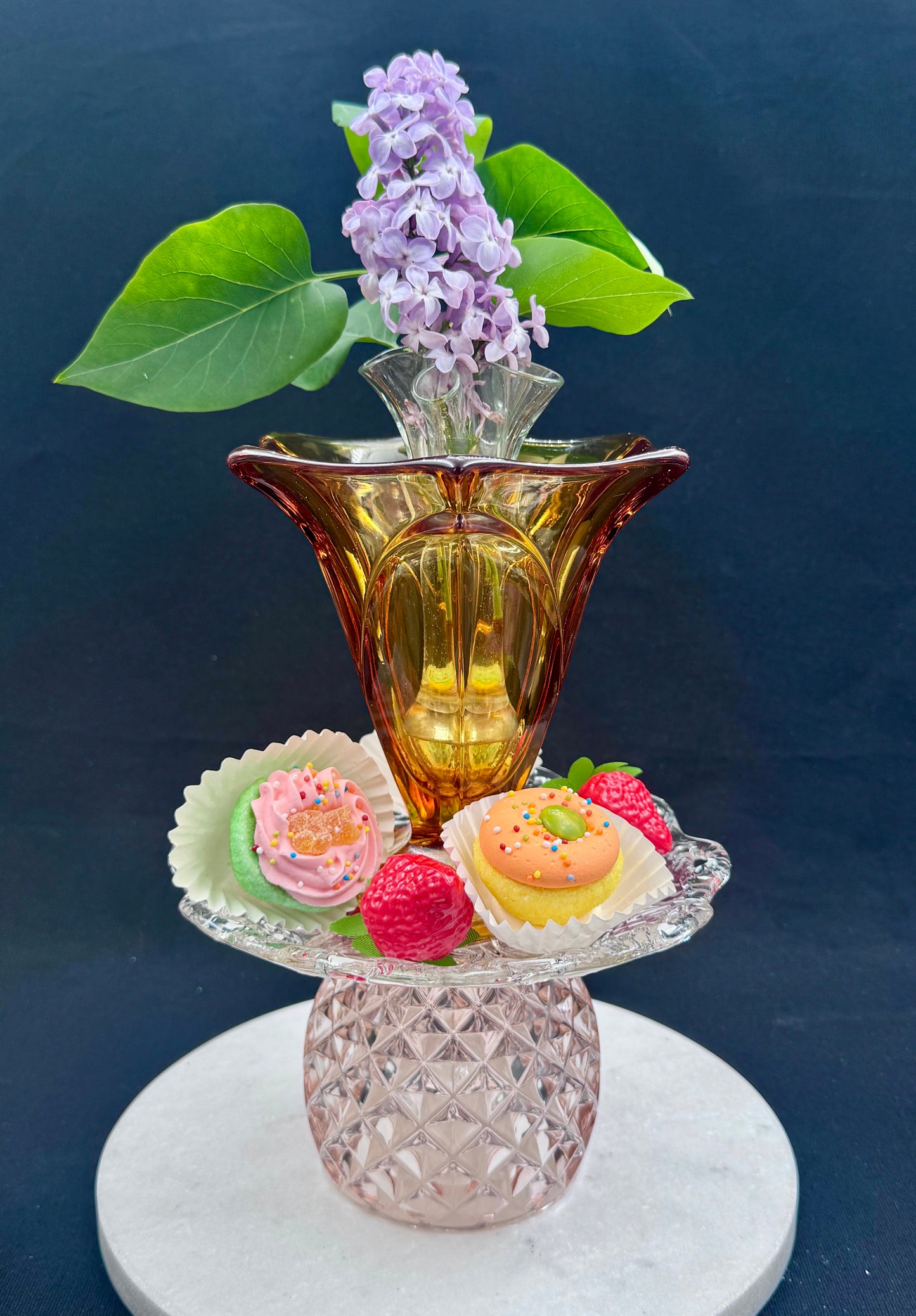 Bestilling! Stor solcellelampe med retro vase i rav gult og rosa kule